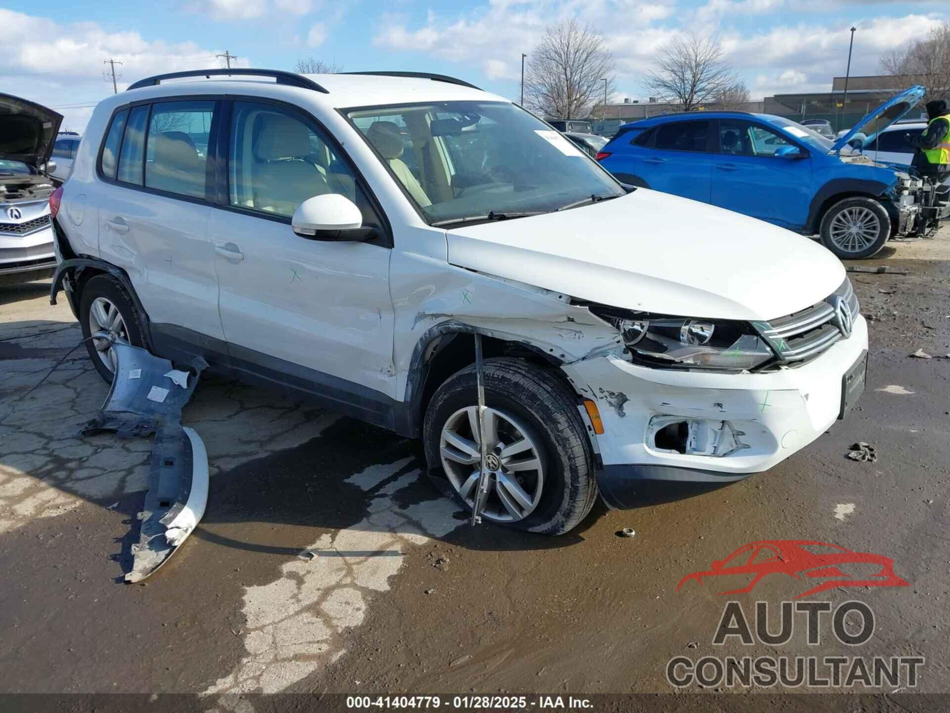 VOLKSWAGEN TIGUAN 2016 - WVGAV7AX8GK000381