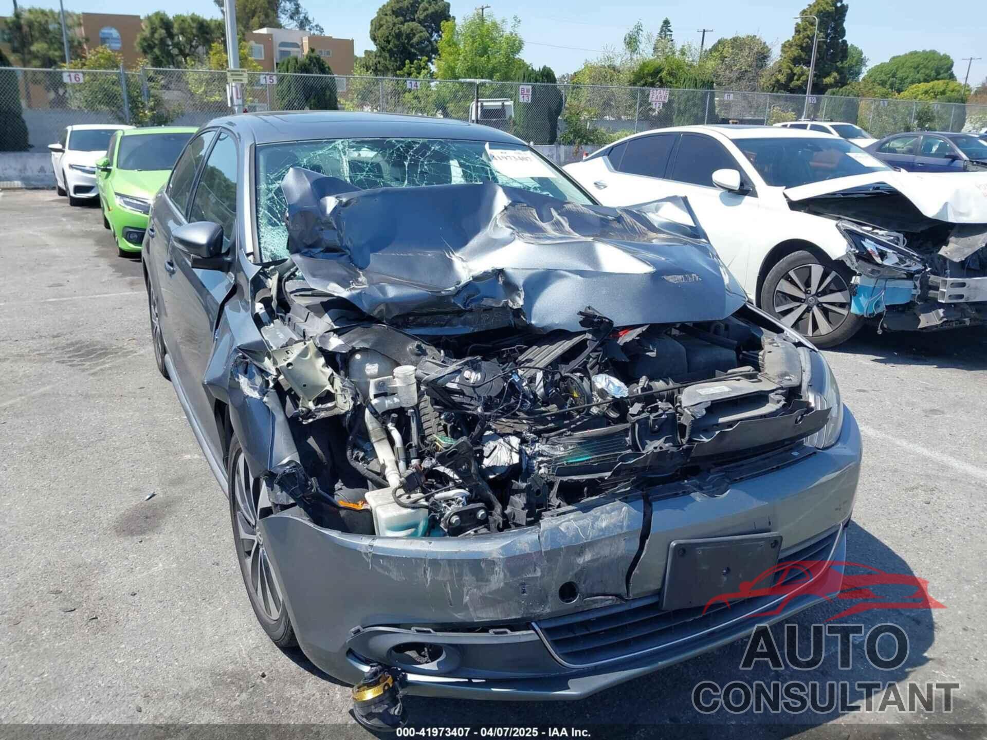 VOLKSWAGEN JETTA HYBRID 2013 - 3VW637AJ1DM232687