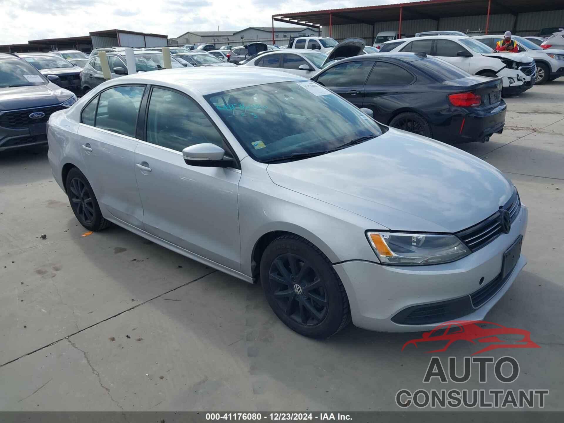 VOLKSWAGEN JETTA 2013 - 3VWDX7AJ2DM365275
