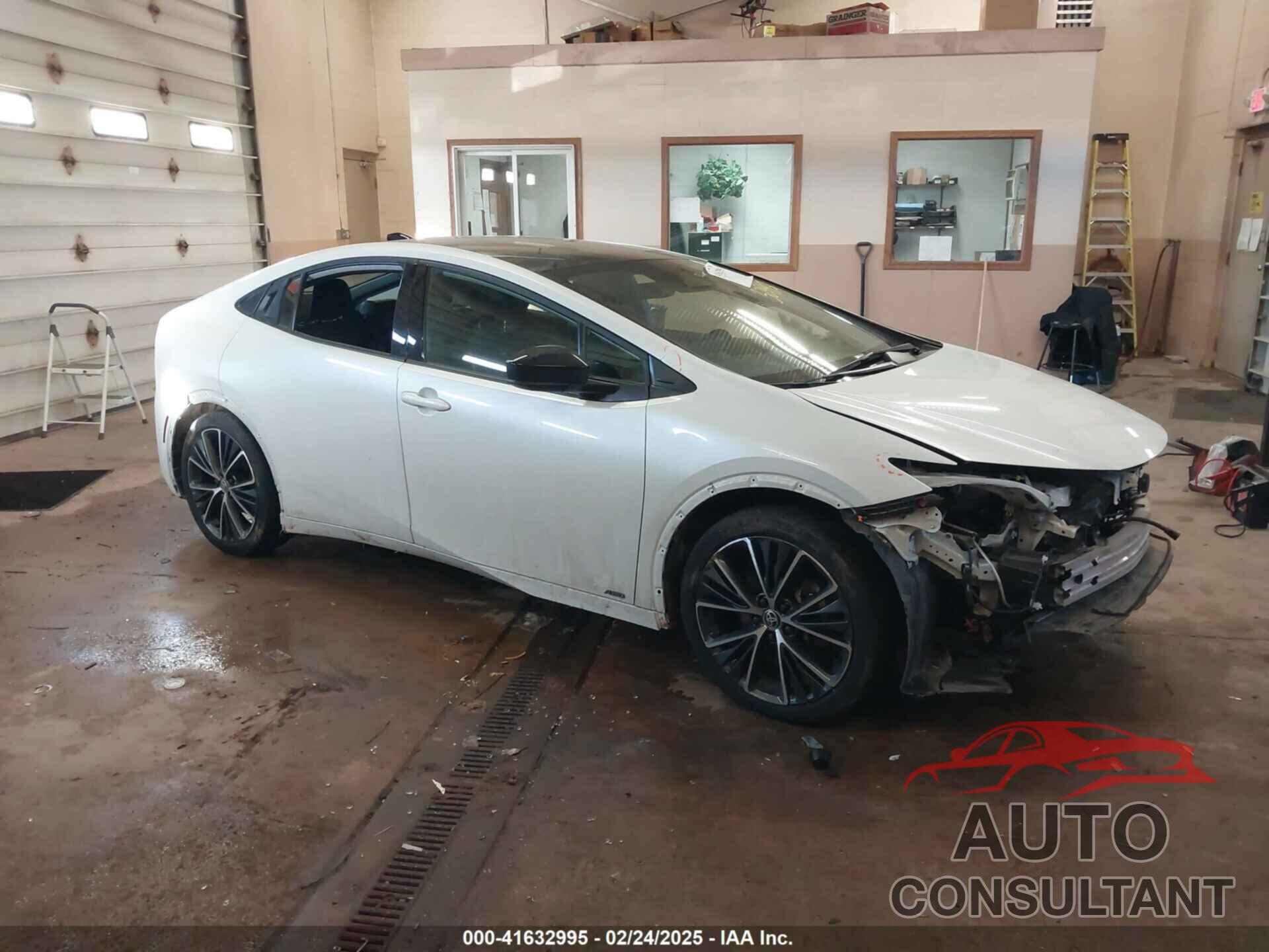 TOYOTA PRIUS 2023 - JTDADABU3P3001652