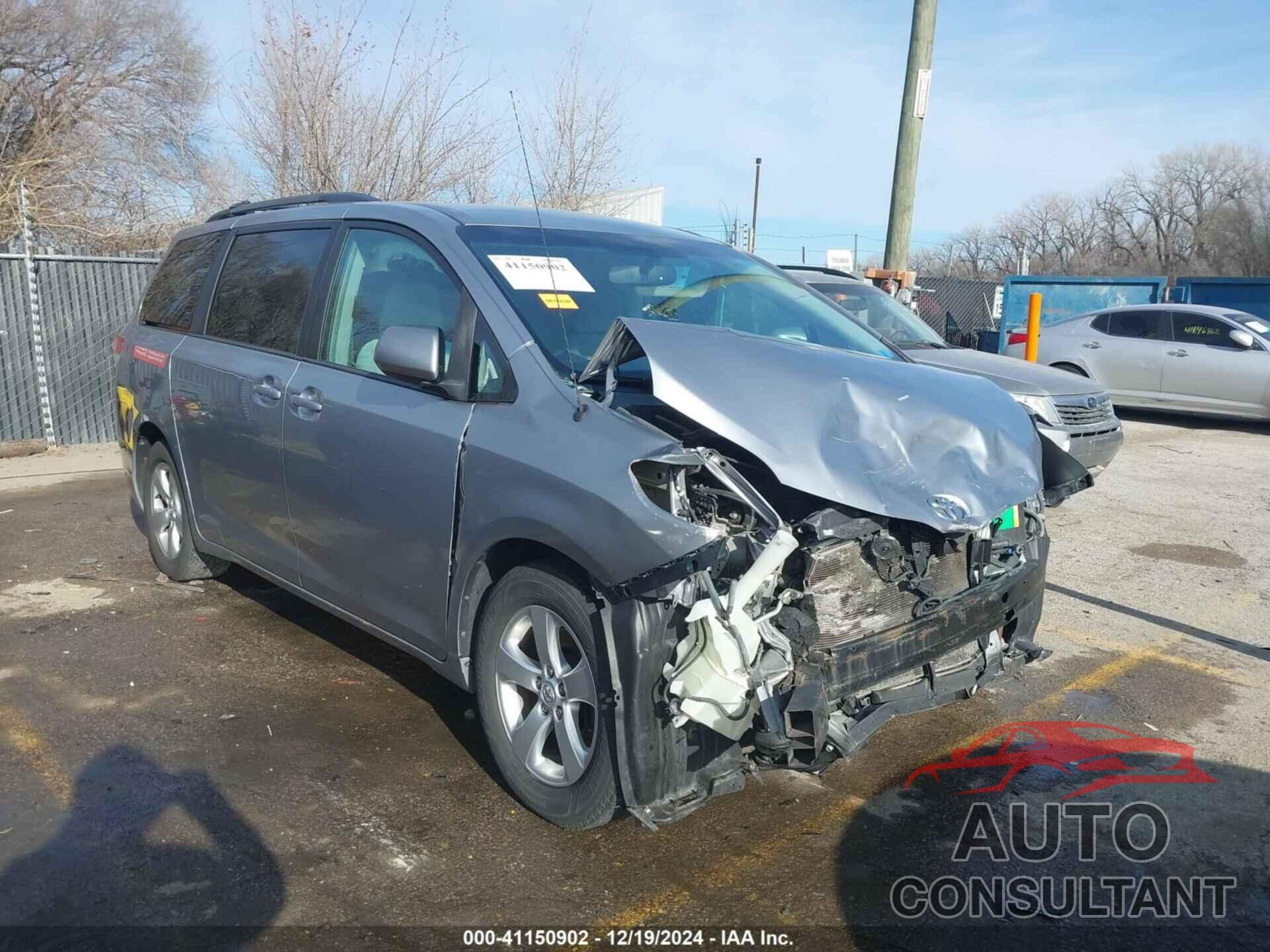 TOYOTA SIENNA 2013 - 5TDKK3DC7DS378909