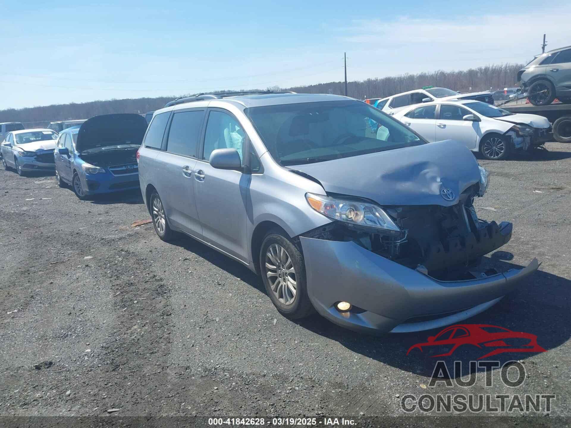 TOYOTA SIENNA 2012 - 5TDYK3DC0CS181721