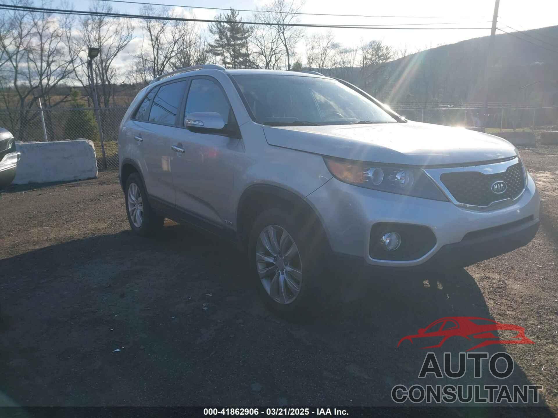 KIA SORENTO 2011 - 5XYKTDA26BG068341