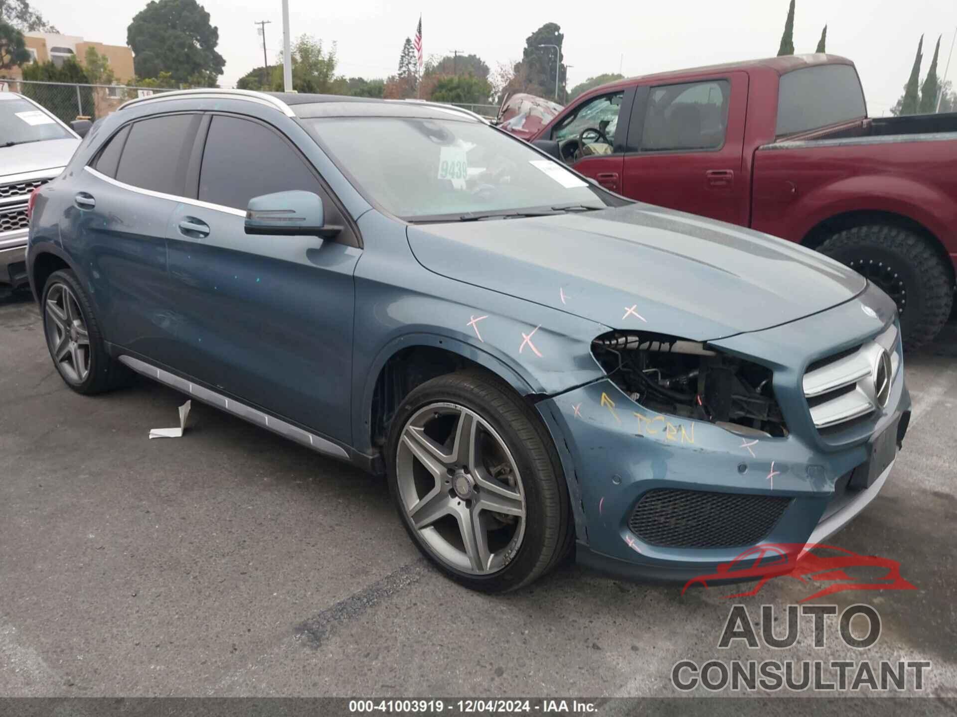 MERCEDES-BENZ GLA 250 2015 - WDCTG4GB2FJ021520