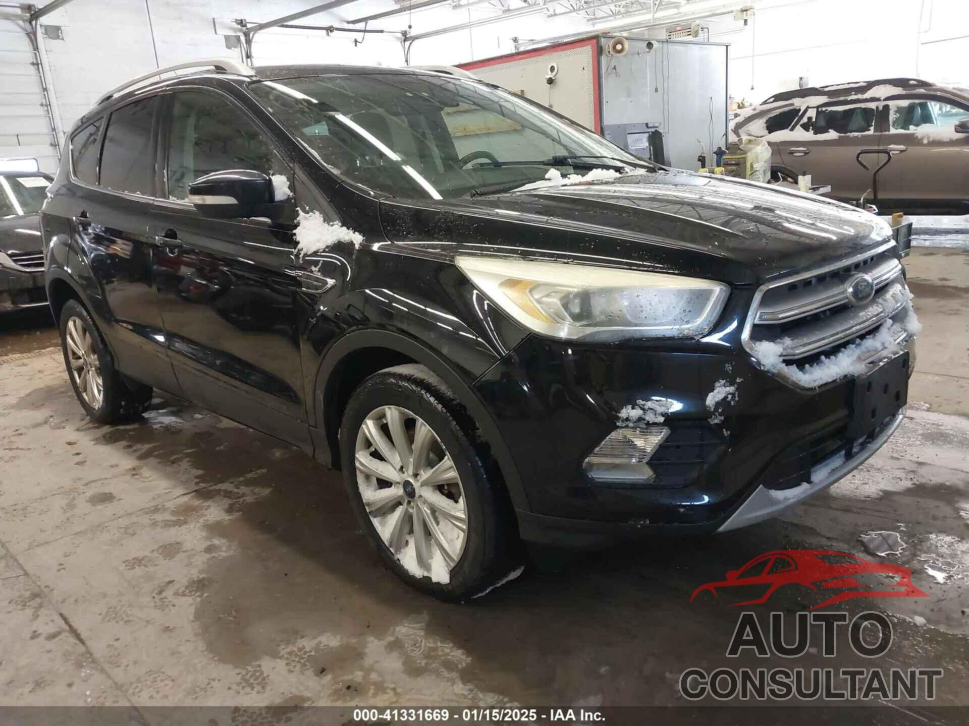 FORD ESCAPE 2017 - 1FMCU9JD4HUA30805