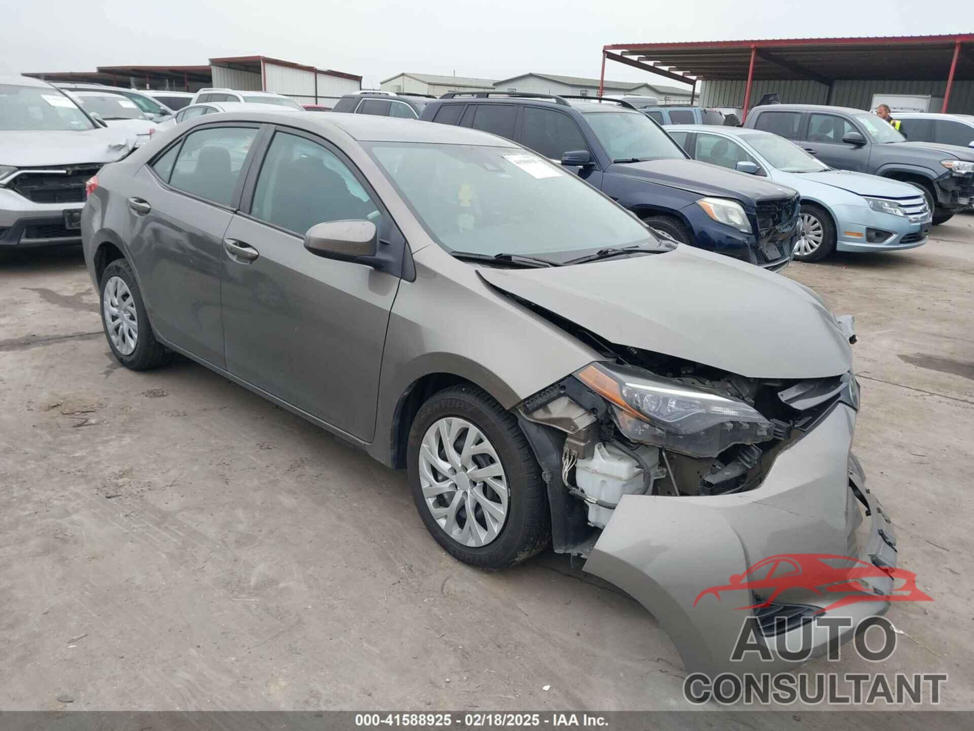 TOYOTA COROLLA 2018 - 5YFBURHEXJP755326