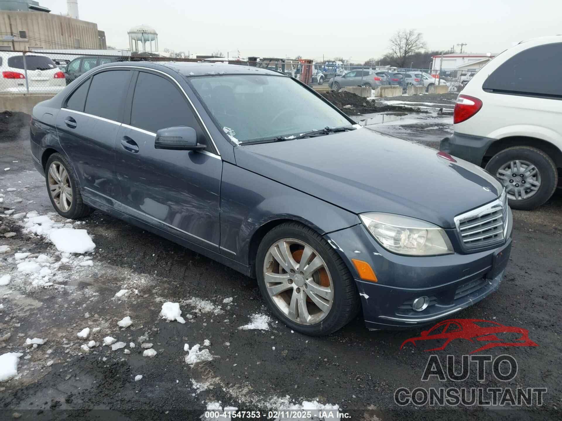 MERCEDES-BENZ C 300 2011 - WDDGF8BB0BR172396