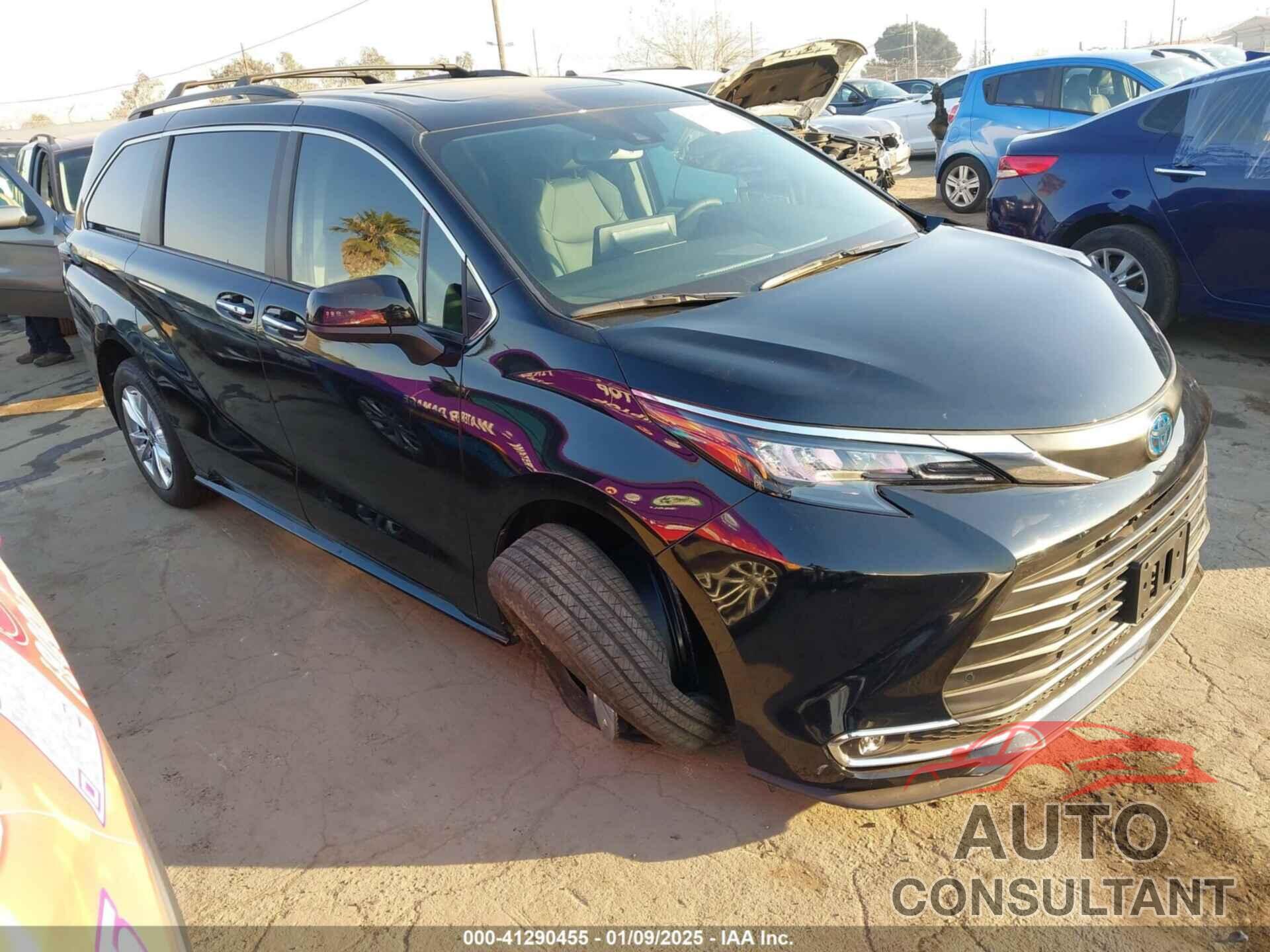 TOYOTA SIENNA 2024 - 5TDJSKFC9RS152848