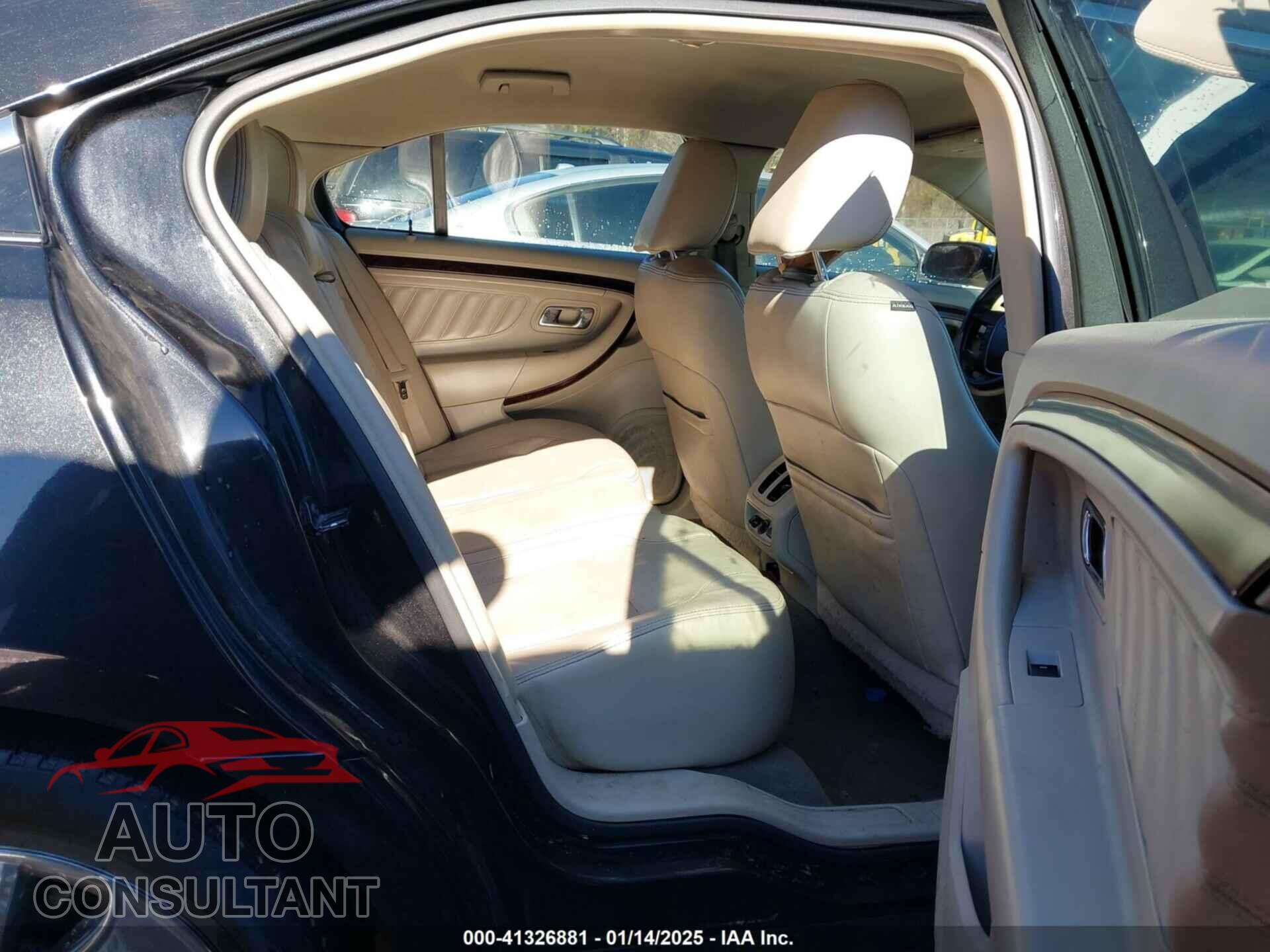FORD TAURUS 2011 - 1FAHP2FW4BG100737