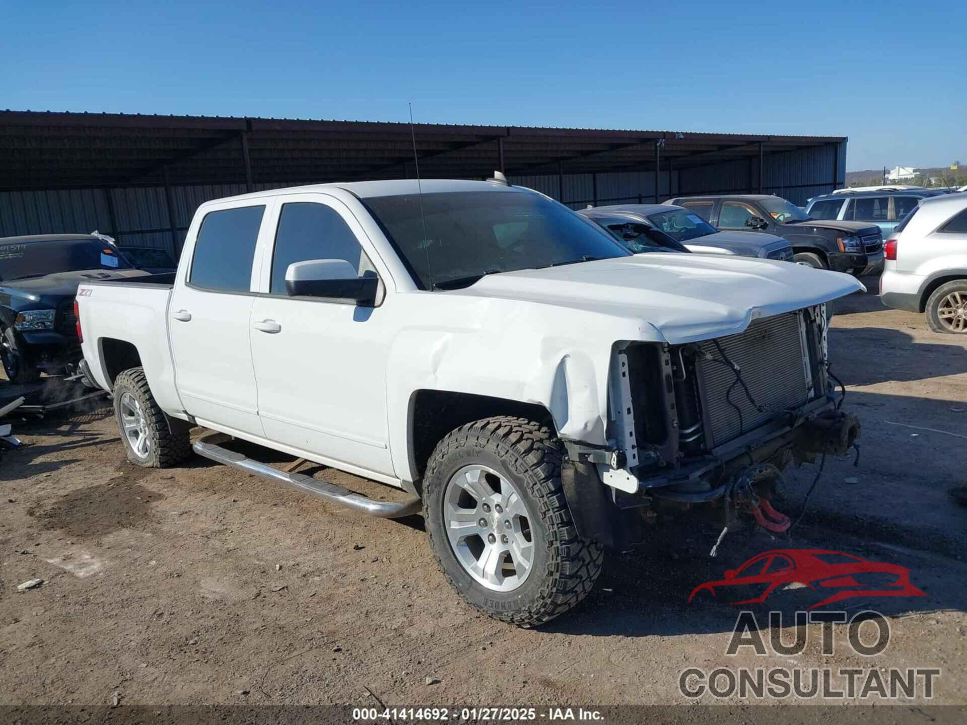 CHEVROLET SILVERADO 1500 2018 - 3GCUKREC5JG543053