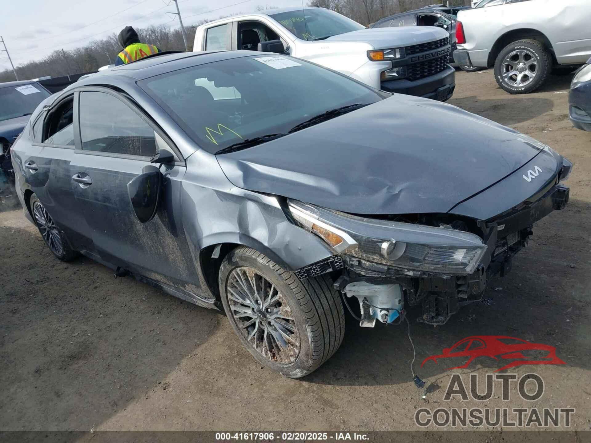 KIA FORTE 2023 - 3KPF54AD8PE529301