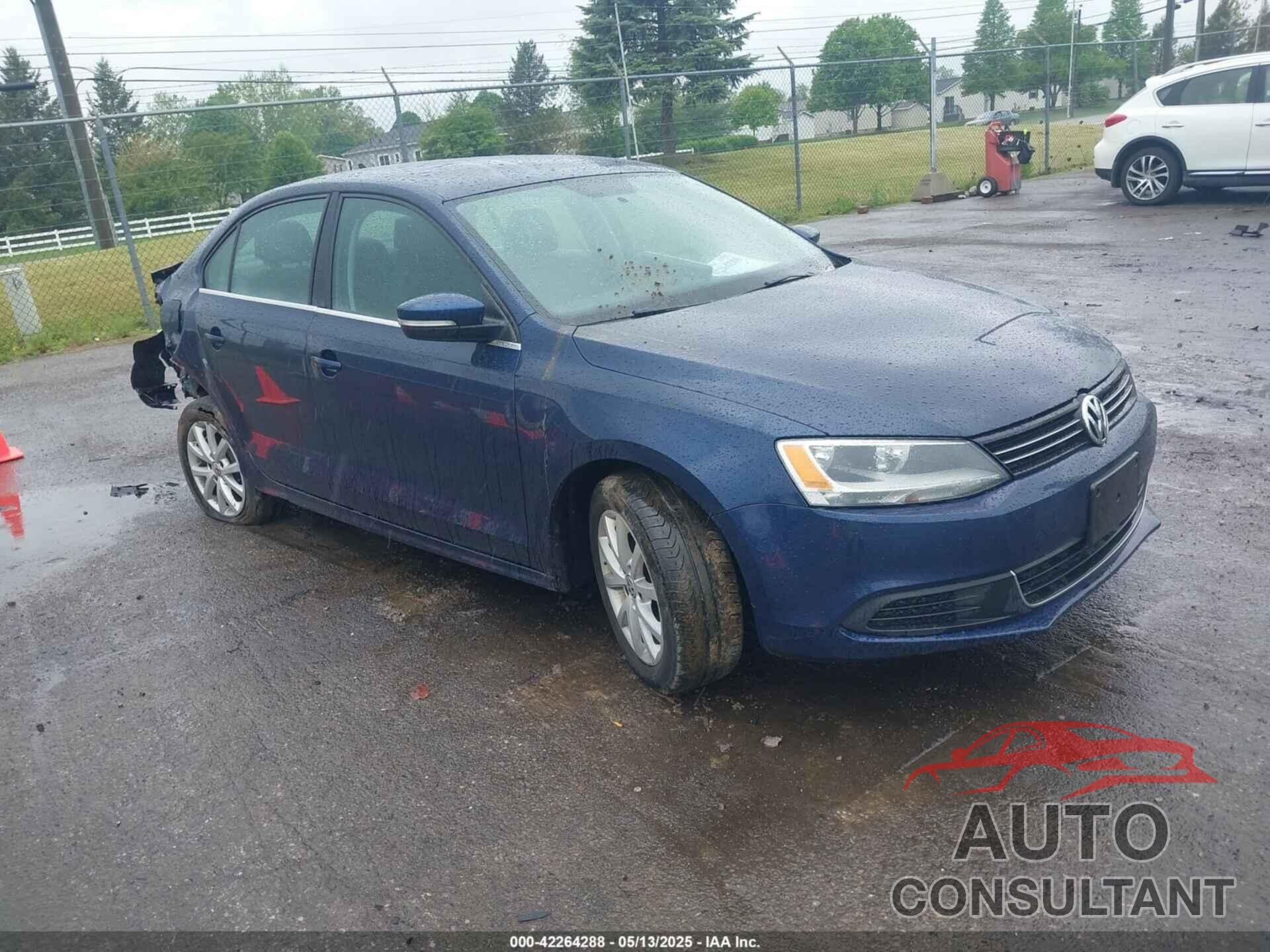 VOLKSWAGEN JETTA 2013 - 3VWDX7AJ0DM427871