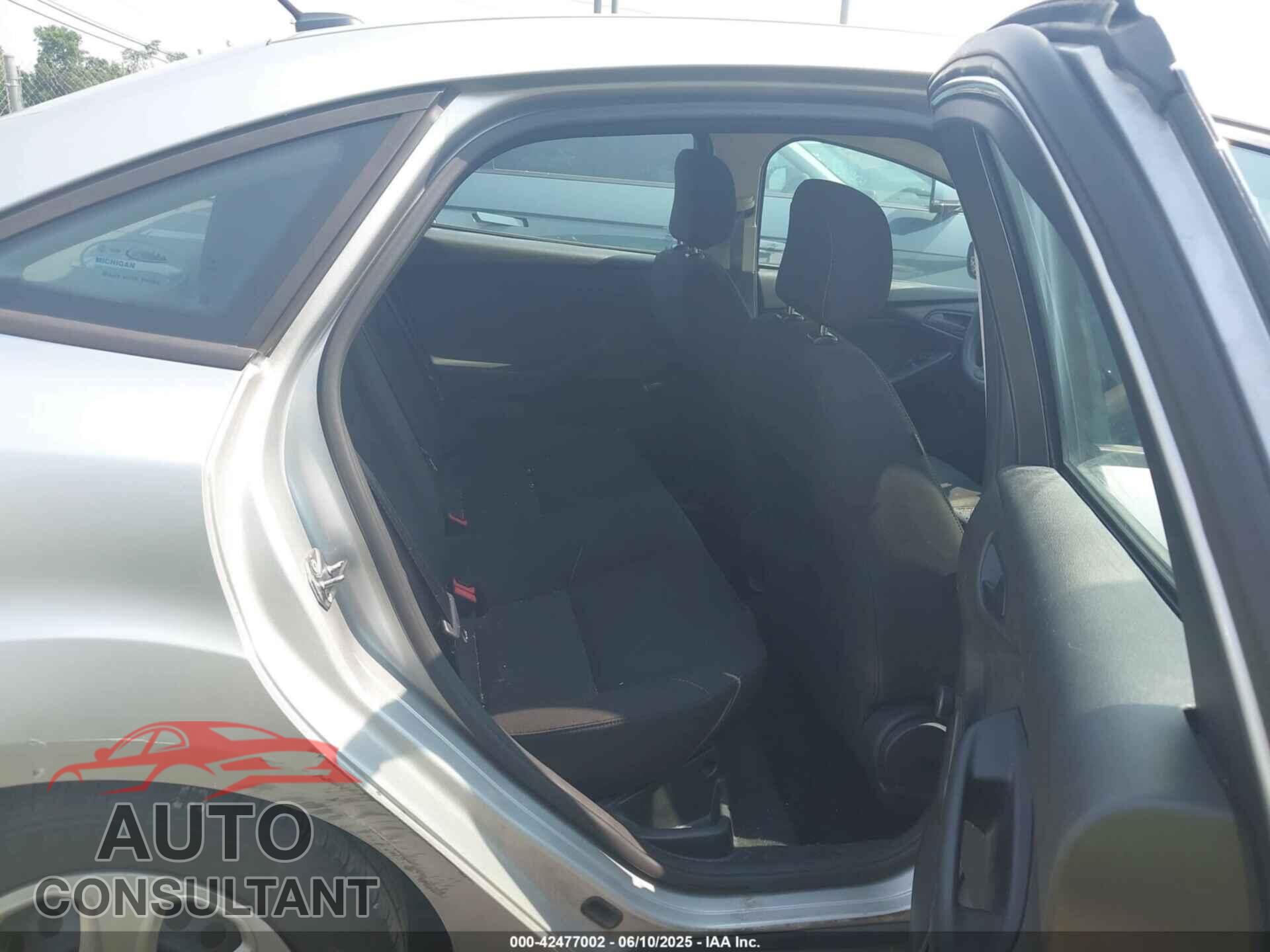 FORD FOCUS 2016 - 1FADP3E26GL247076