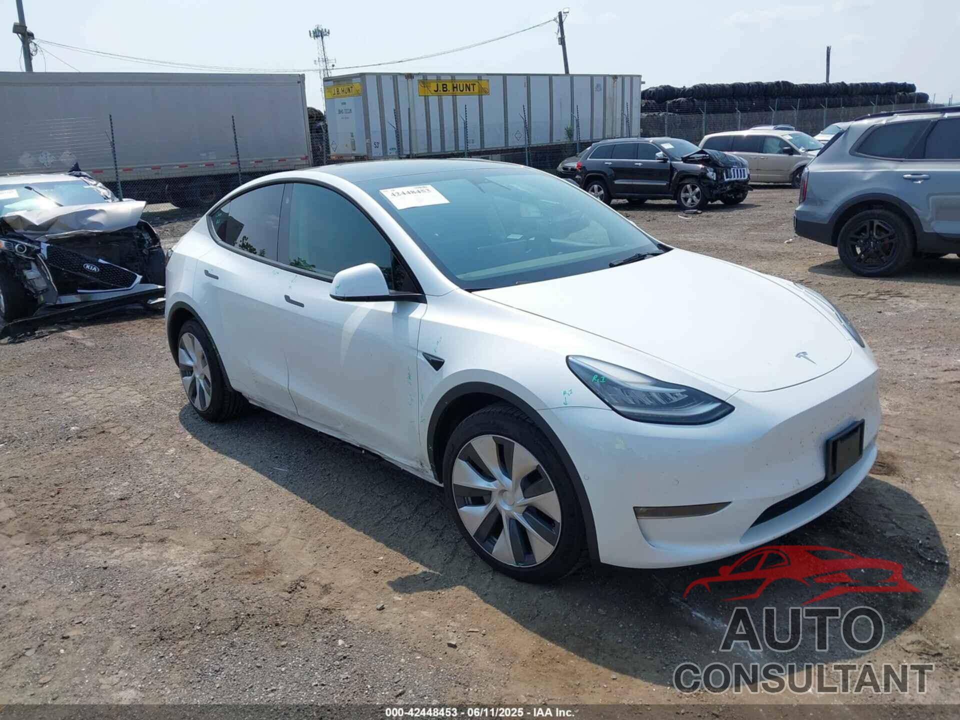 TESLA MODEL Y 2021 - 5YJYGDEE2MF261874
