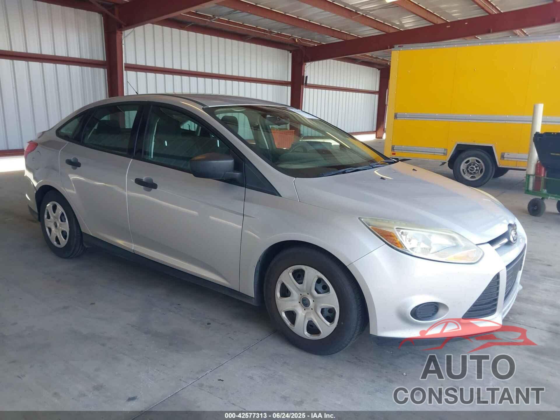 FORD FOCUS 2014 - 1FADP3E24EL421384