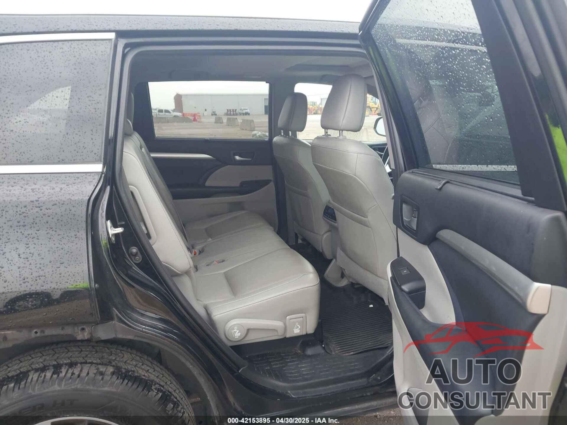 TOYOTA HIGHLANDER 2019 - 5TDJZRFHXKS573838
