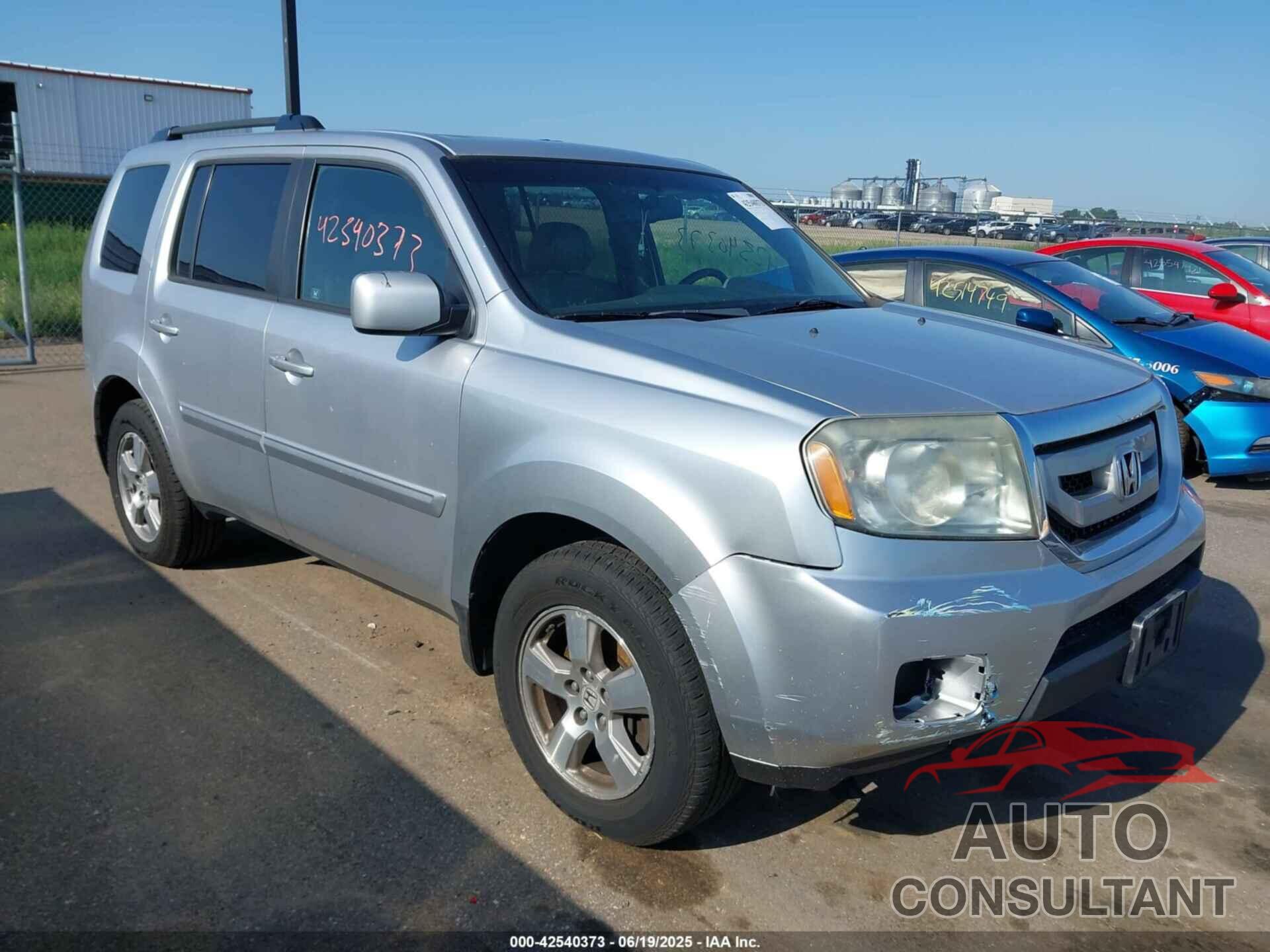 HONDA PILOT 2011 - 5FNYF4H64BB029801
