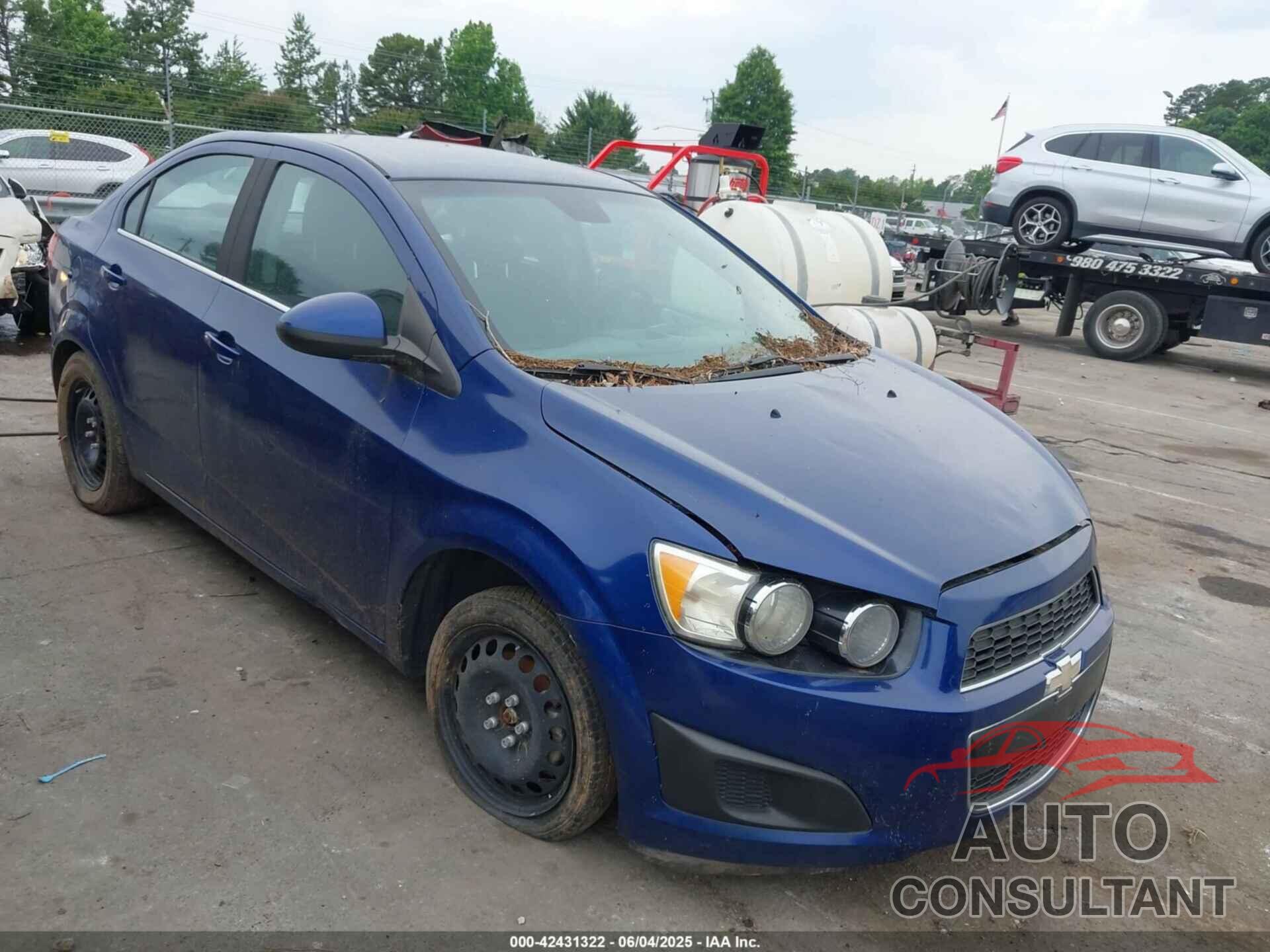 CHEVROLET SONIC 2013 - 1G1JC5SH4D4124601