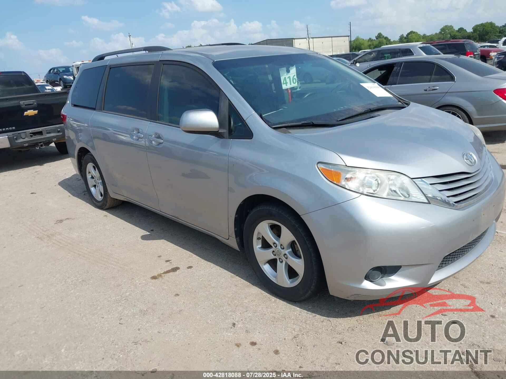 TOYOTA SIENNA 2017 - 5TDKZ3DC8HS794369