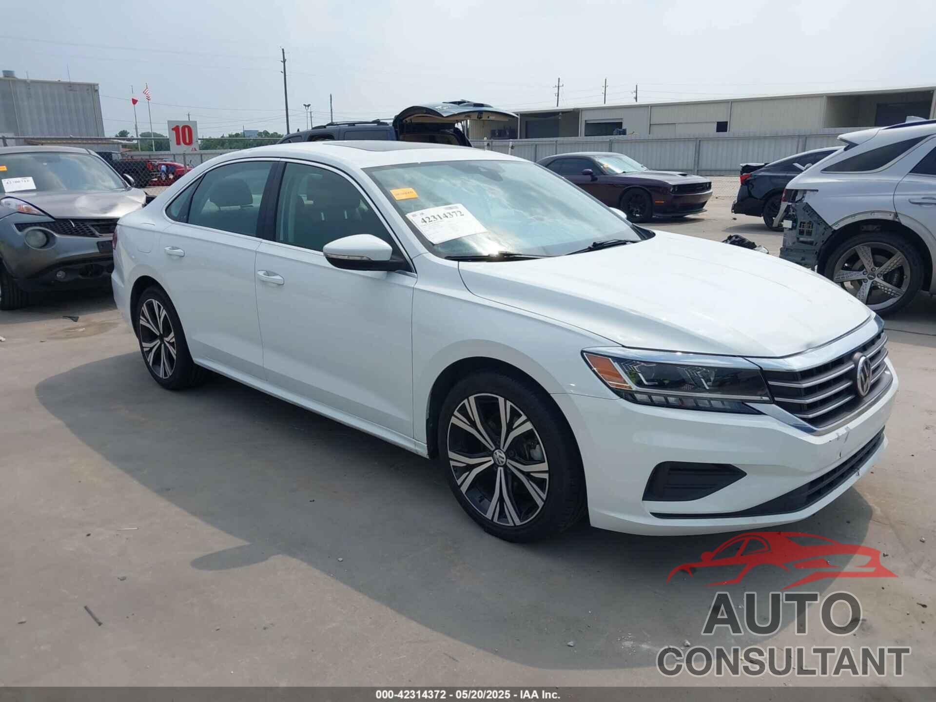 VOLKSWAGEN PASSAT 2021 - 1VWSA7A32MC014376