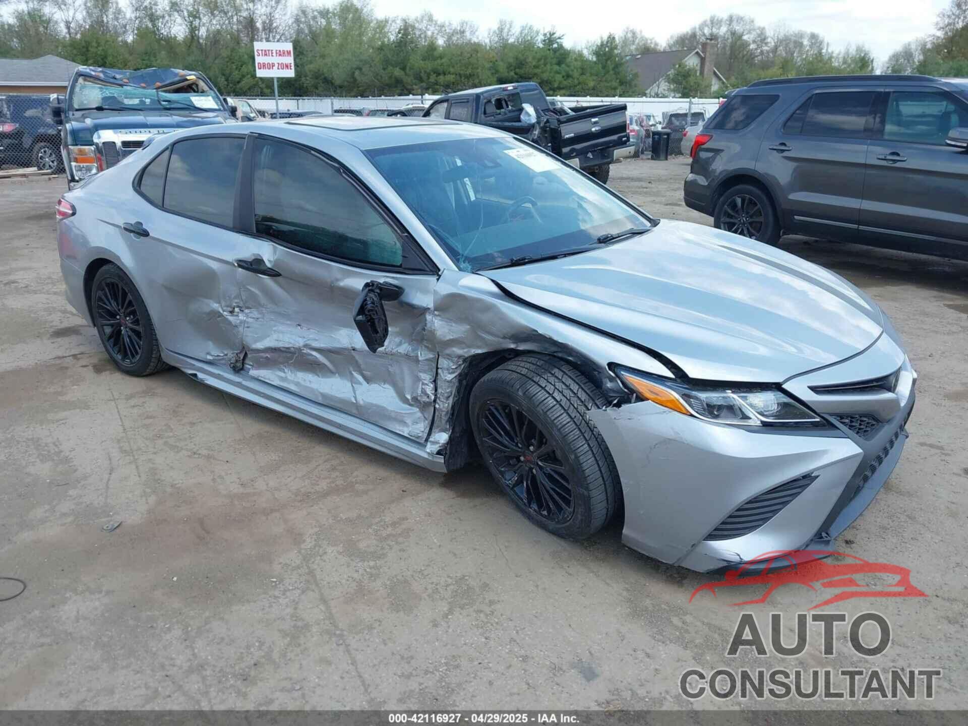TOYOTA CAMRY 2020 - 4T1G11AK6LU310454