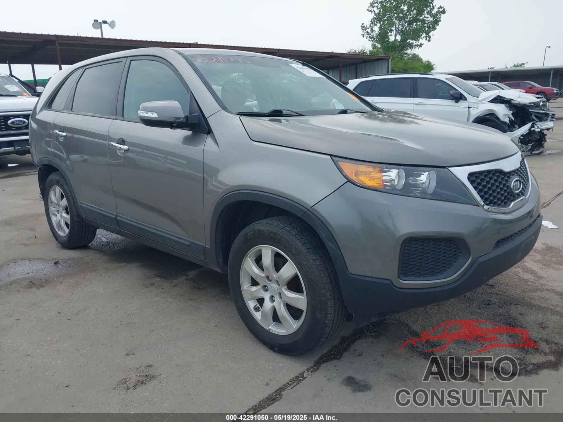 KIA SORENTO 2011 - 5XYKT3A1XBG169500