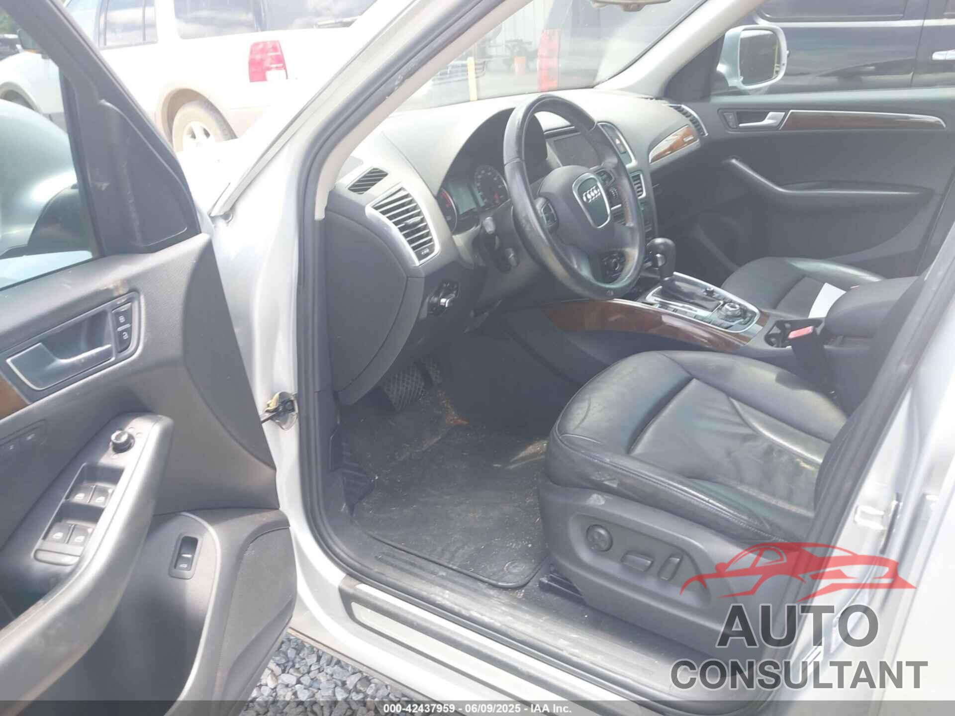 AUDI Q5 2010 - WA1LKAFPXAA086120