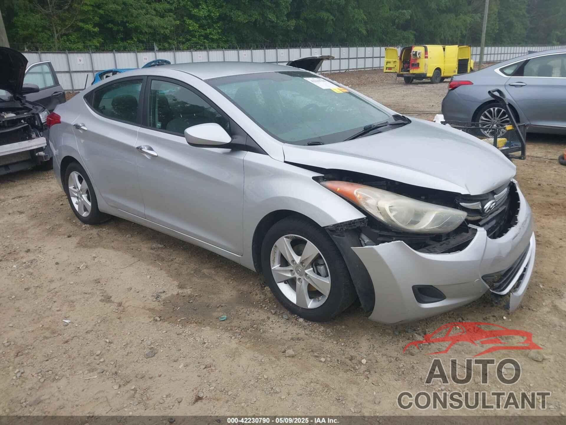 HYUNDAI ELANTRA 2013 - 5NPDH4AE2DH269394