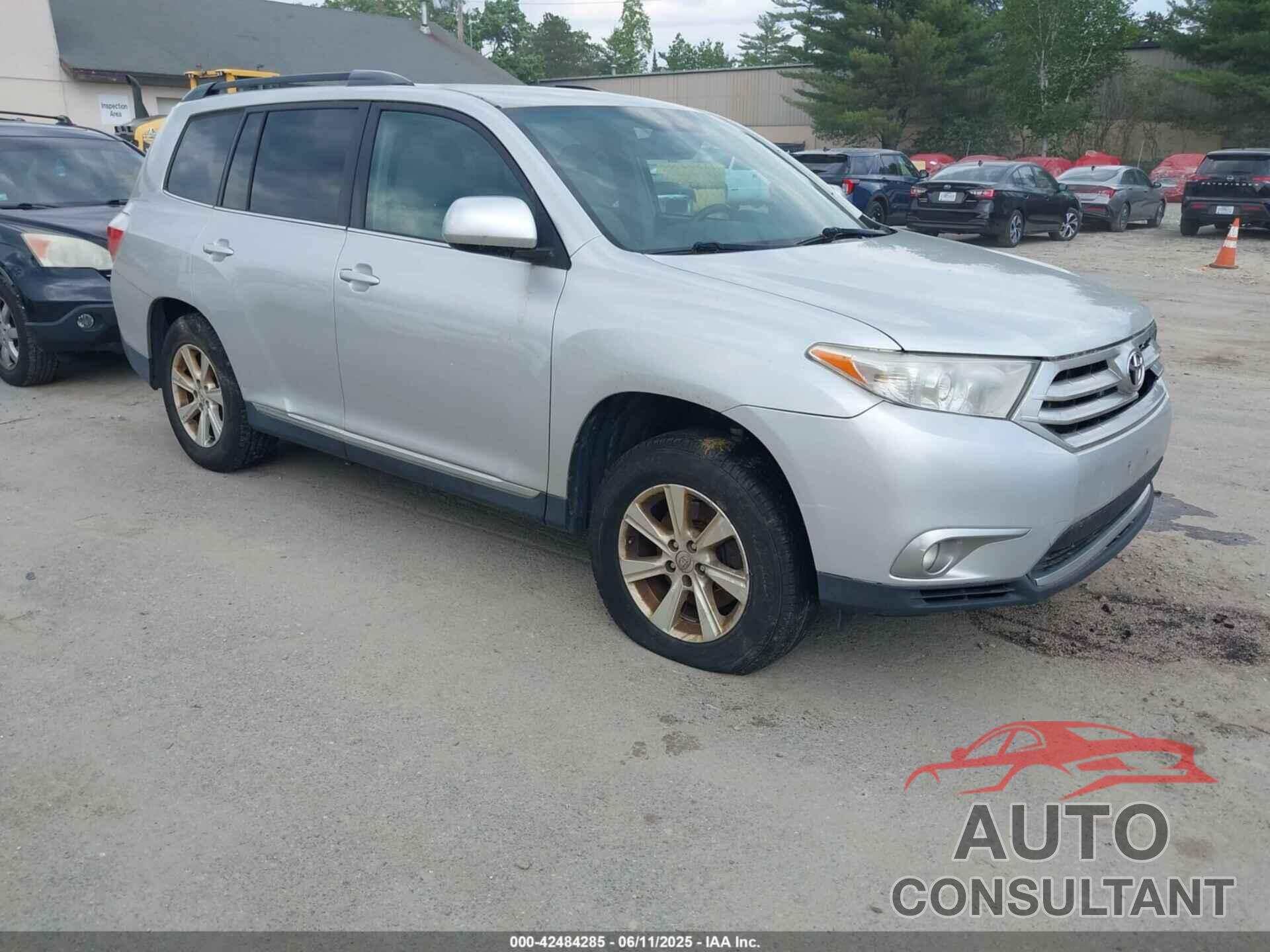 TOYOTA HIGHLANDER 2011 - 5TDBK3EH5BS043073
