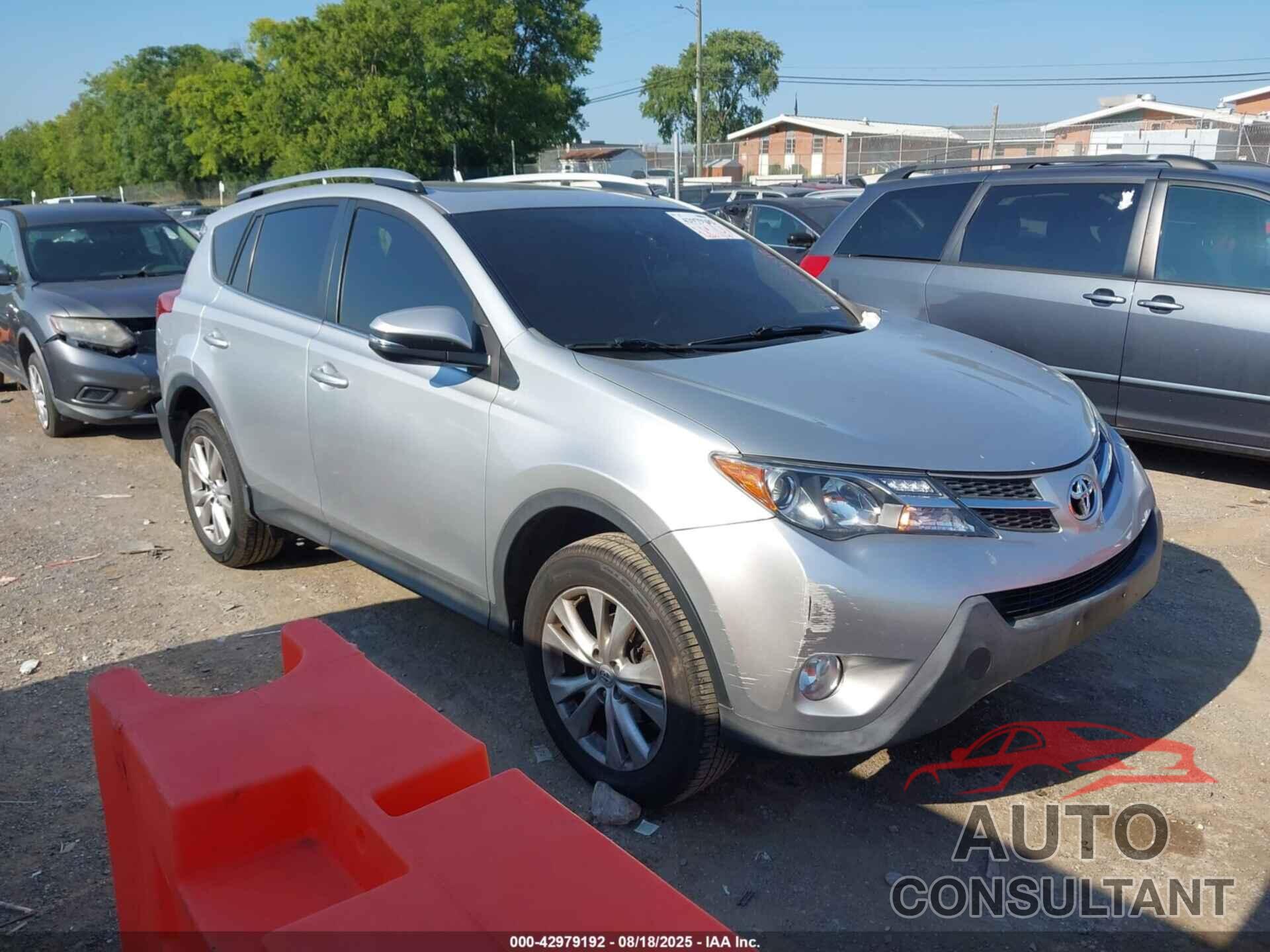 TOYOTA RAV4 2015 - JTMYFREV7FD045254