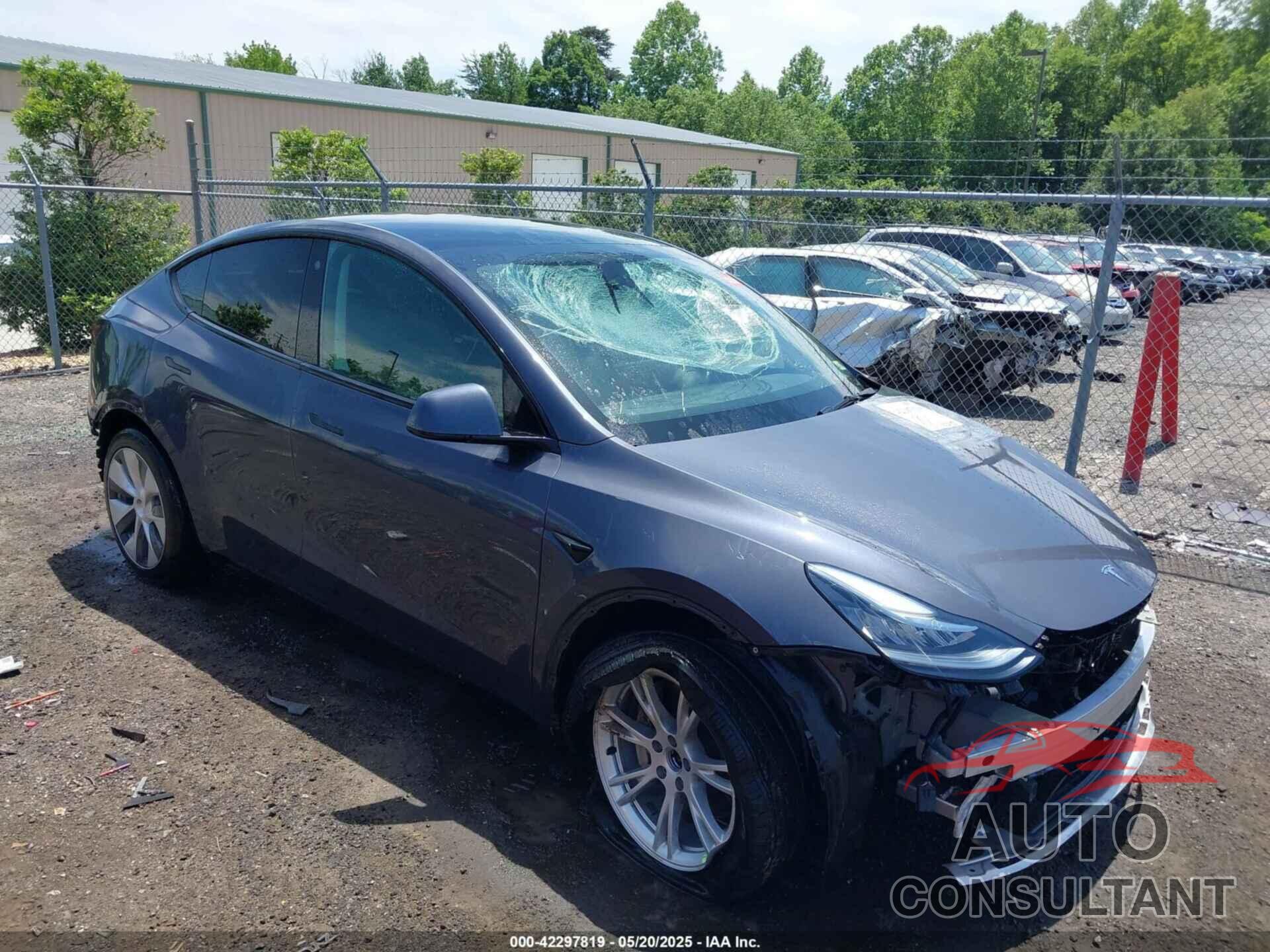 TESLA MODEL Y 2023 - 7SAYGAEE7PF615751