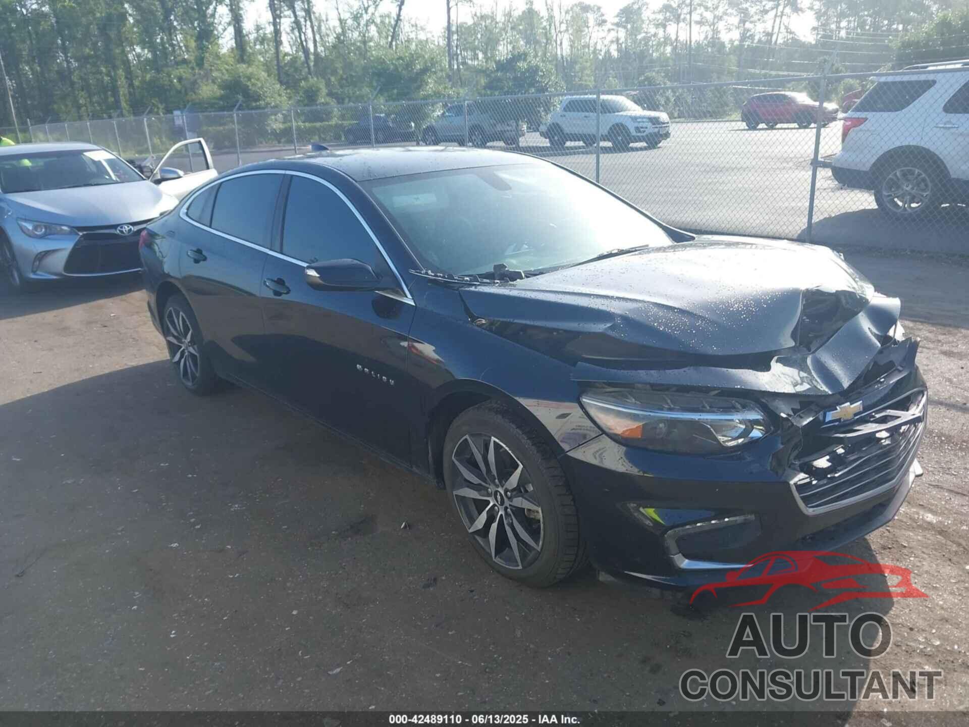 CHEVROLET MALIBU 2017 - 1G1ZE5ST2HF236325