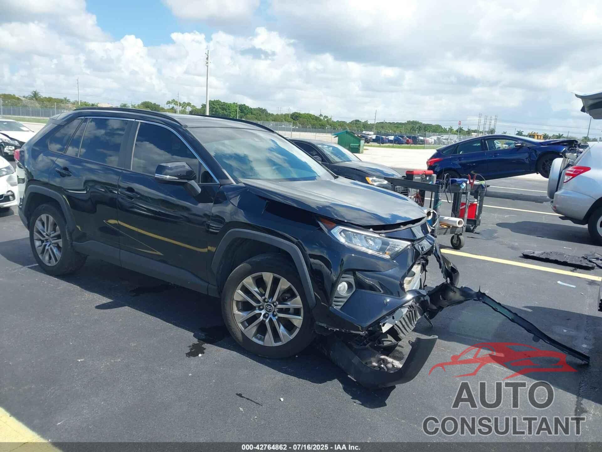 TOYOTA RAV4 2019 - 2T3C1RFV8KW031142