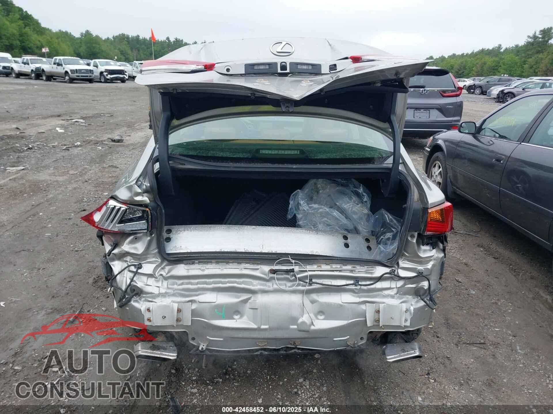 LEXUS IS 300 2017 - JTHCM1D28H5017872