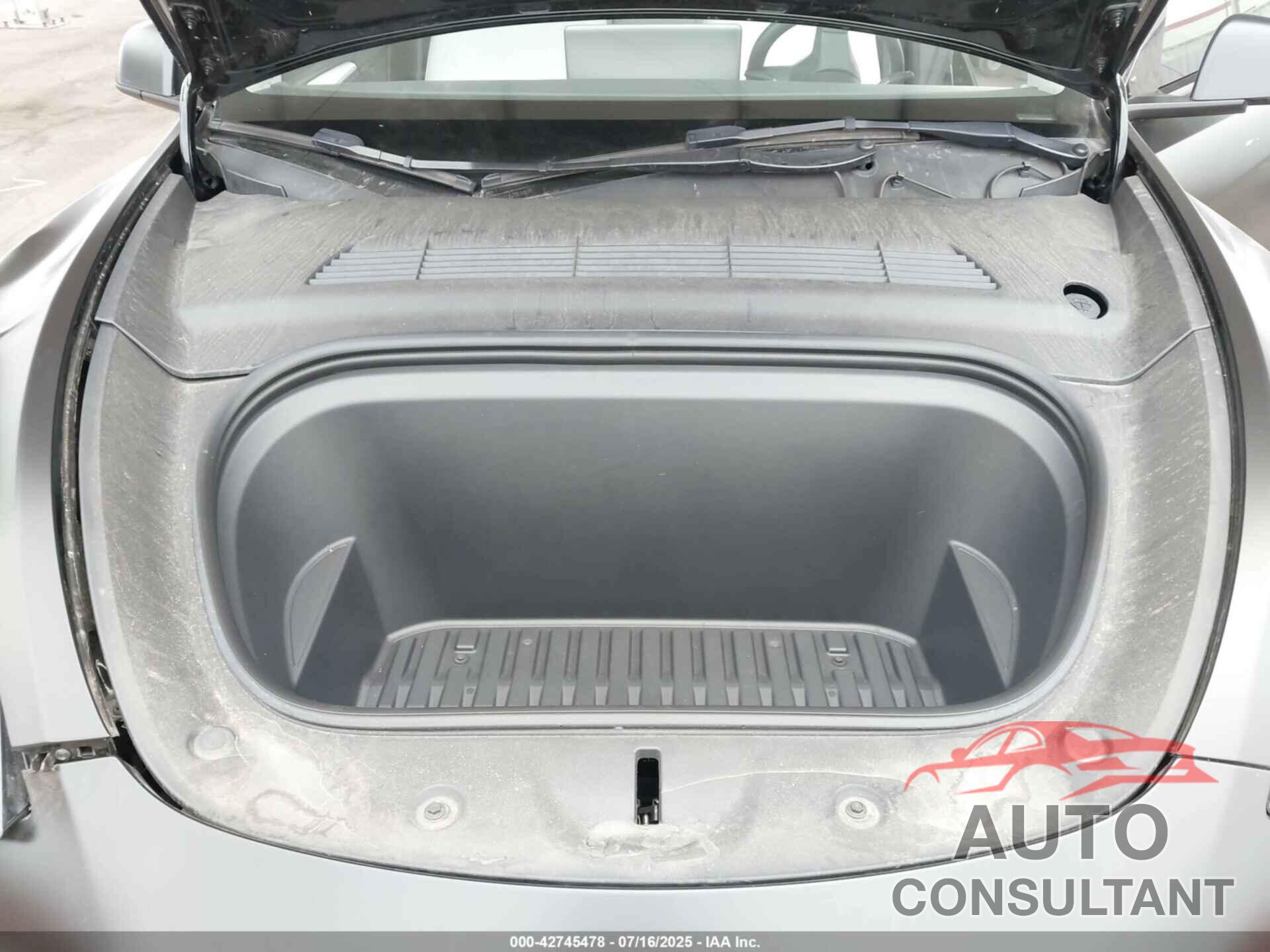 TESLA MODEL Y 2023 - 7SAYGDEF2PF659490