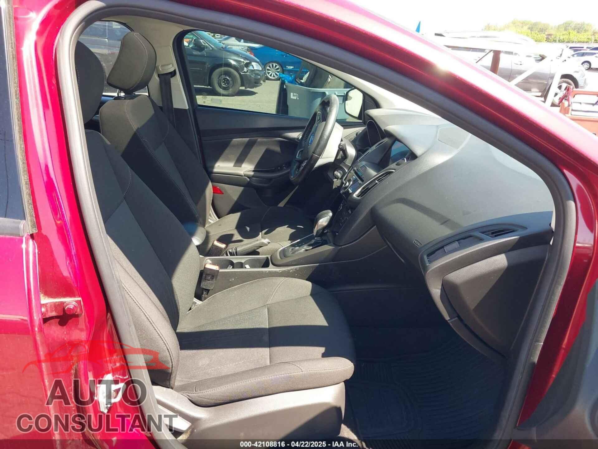 FORD FOCUS 2017 - 1FADP3M27HL214624