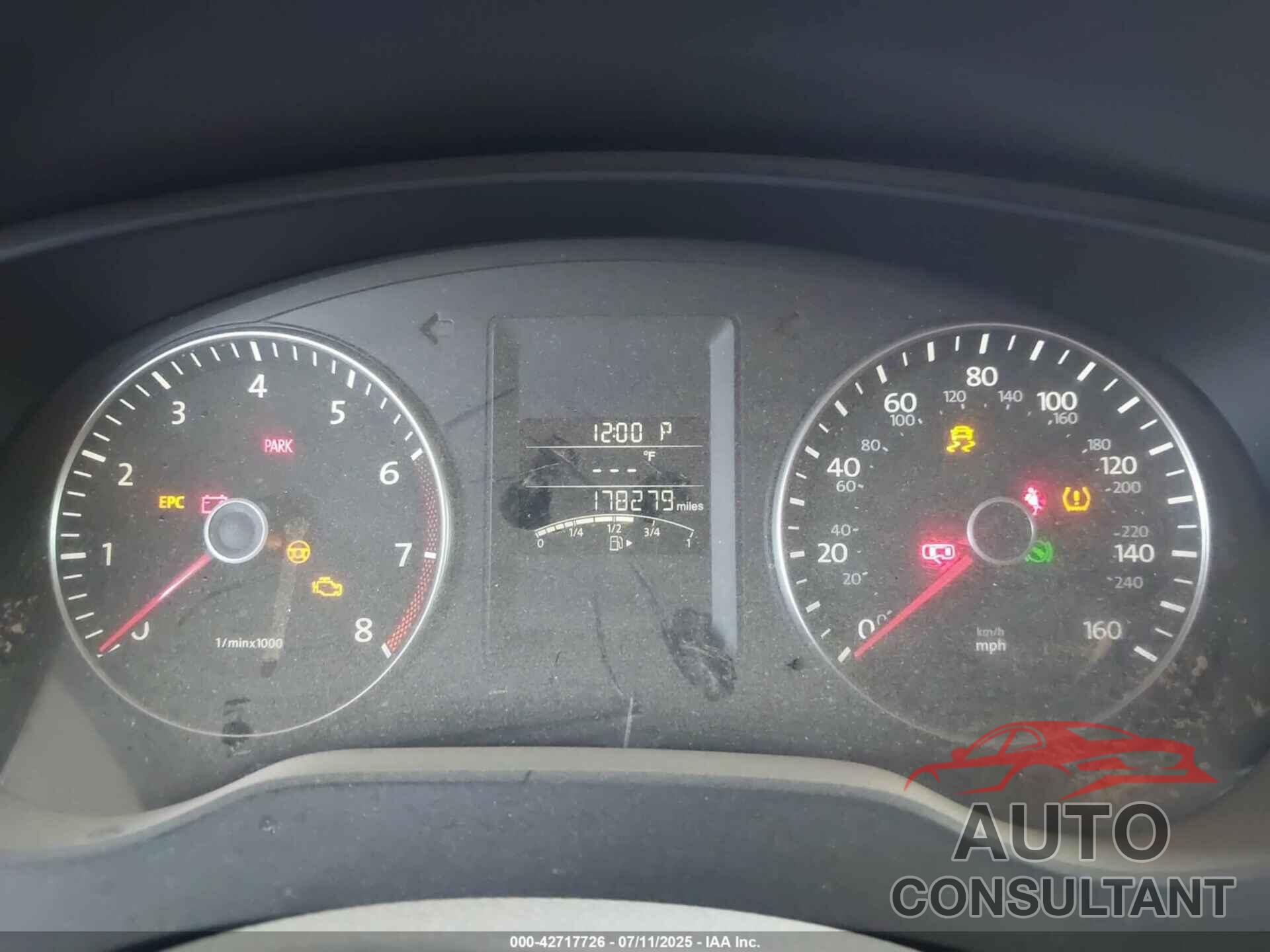 VOLKSWAGEN JETTA 2014 - 3VWD17AJXEM226644