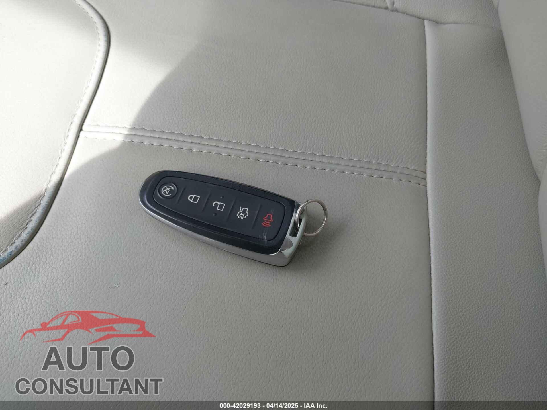 FORD FOCUS 2017 - 1FADP3N24HL331009