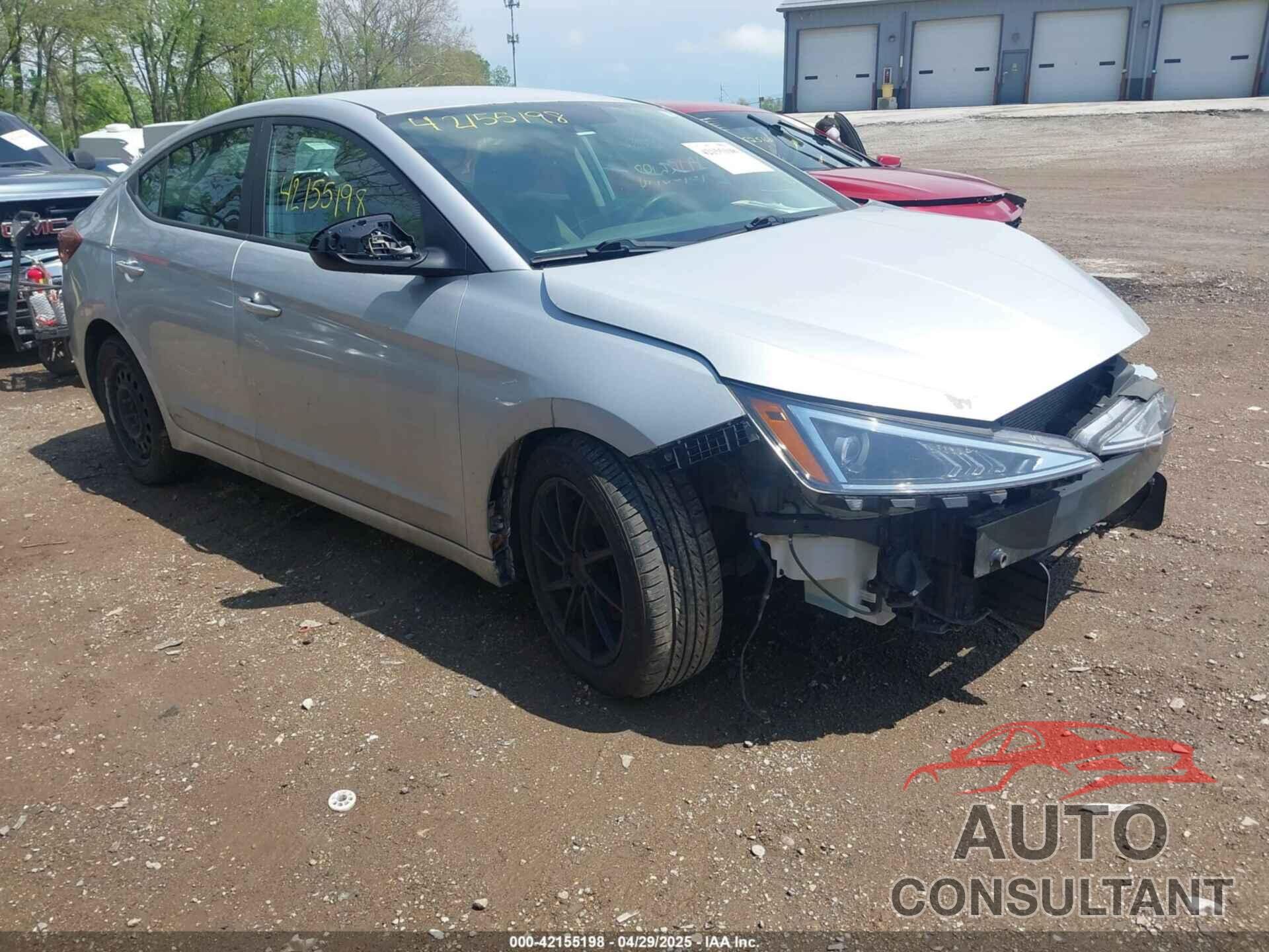 HYUNDAI ELANTRA 2019 - KMHD84LF4KU746265