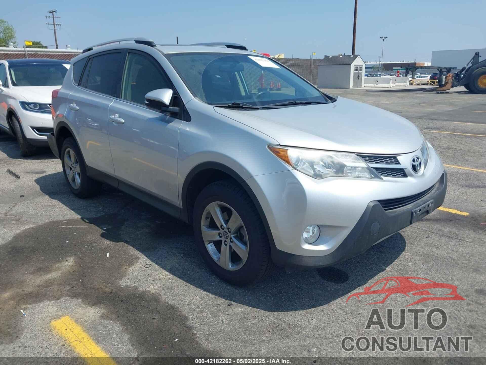 TOYOTA RAV4 2015 - JTMWFREV0FD045703