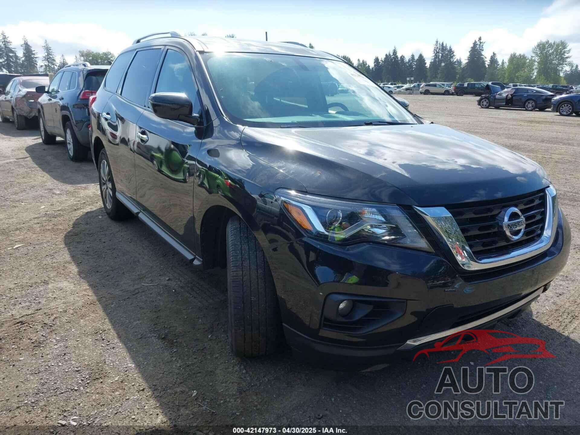 NISSAN PATHFINDER 2019 - 5N1DR2MM4KC579118