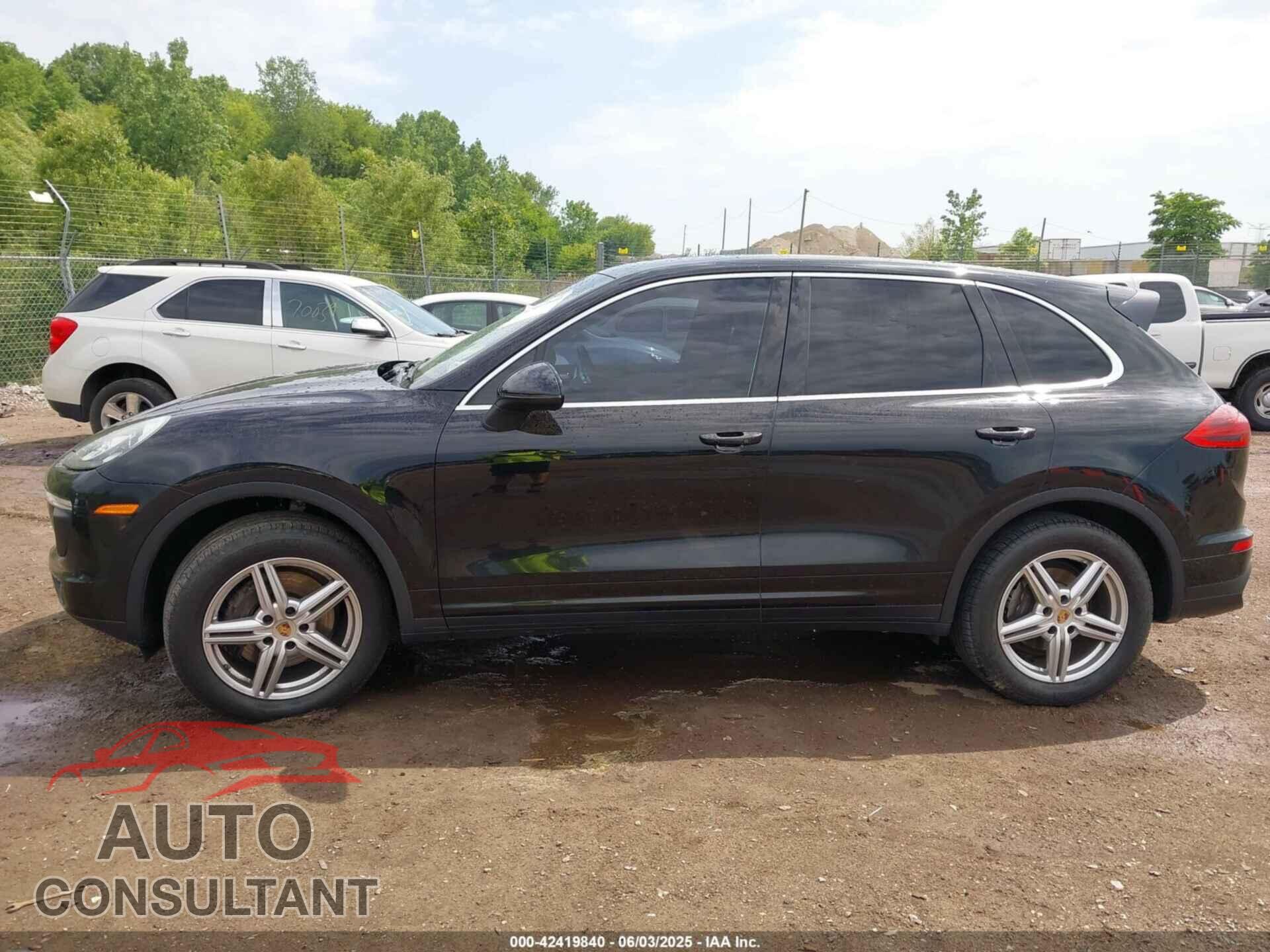 PORSCHE CAYENNE 2016 - WP1AA2A29GLA03757