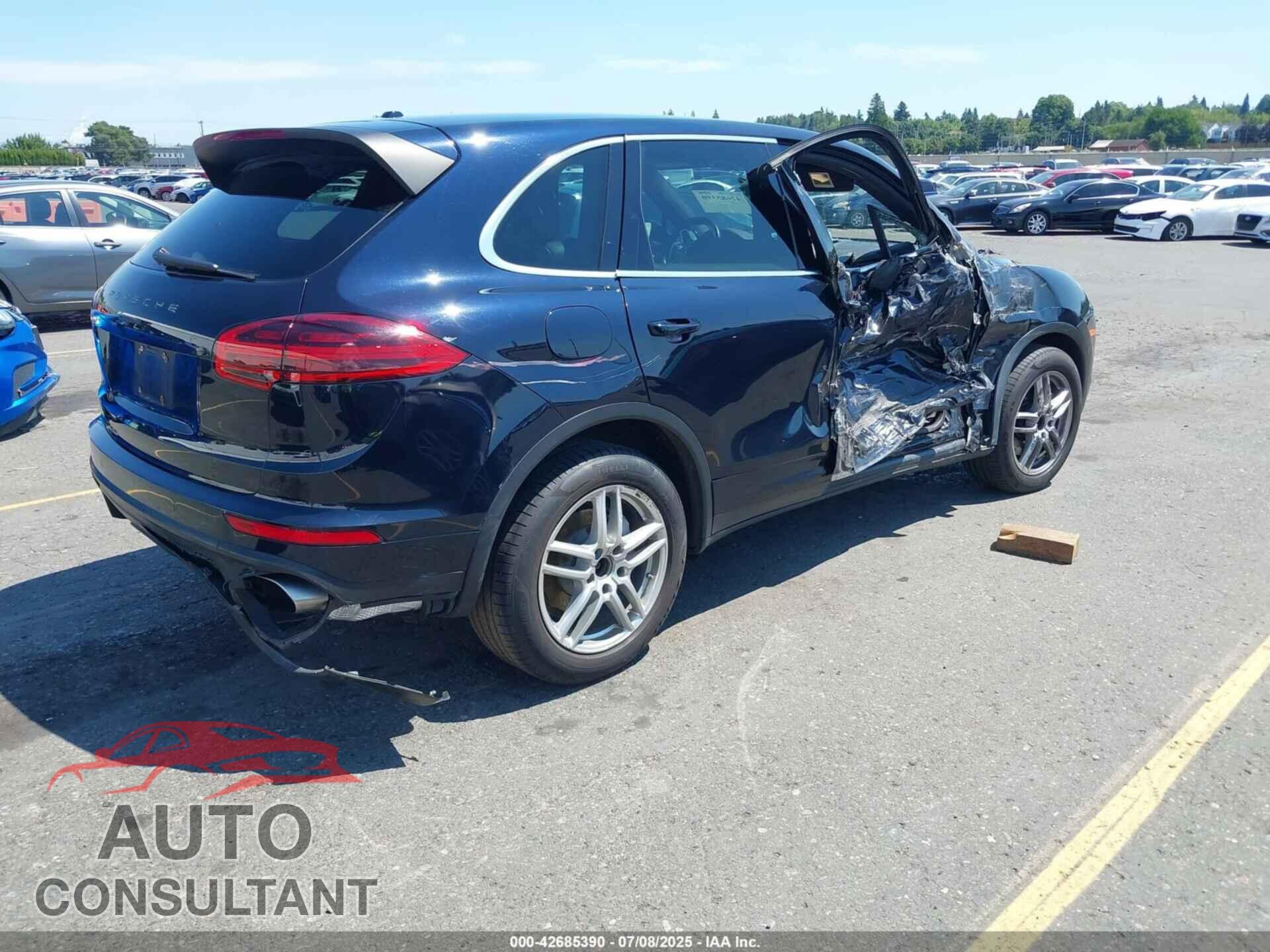 PORSCHE CAYENNE 2016 - WP1AA2A27GLA04079