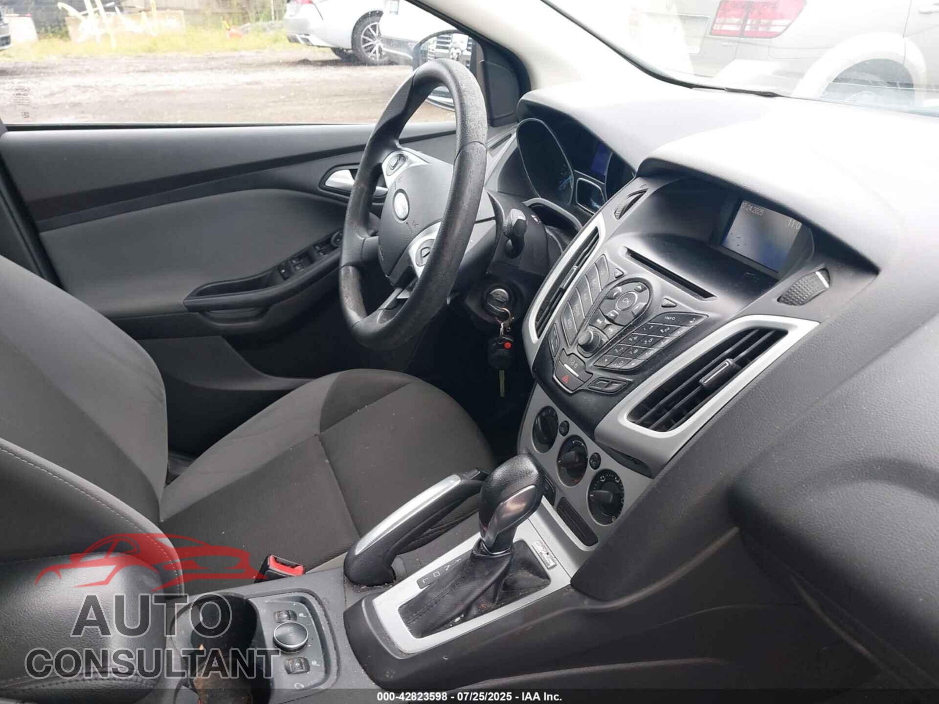 FORD FOCUS 2013 - 1FADP3F22DL232973