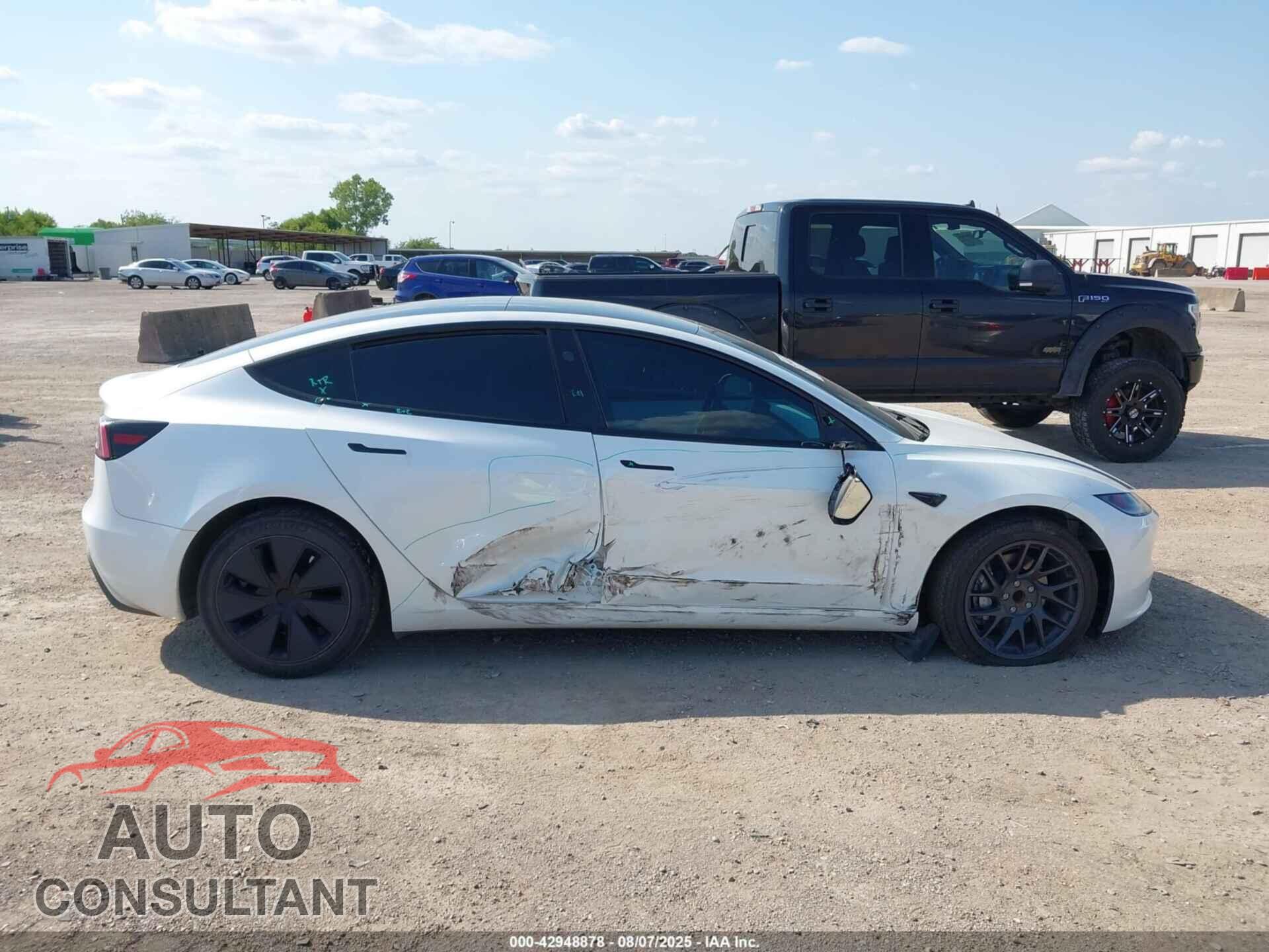 TESLA MODEL 3 2024 - 5YJ3E1EA6RF867228