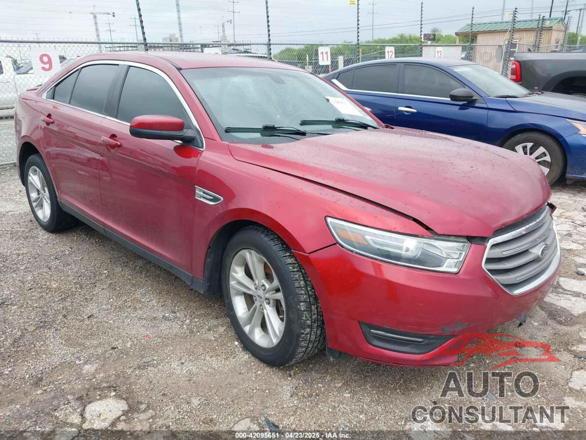 FORD TAURUS 2018 - 1FAHP2E83JG113870
