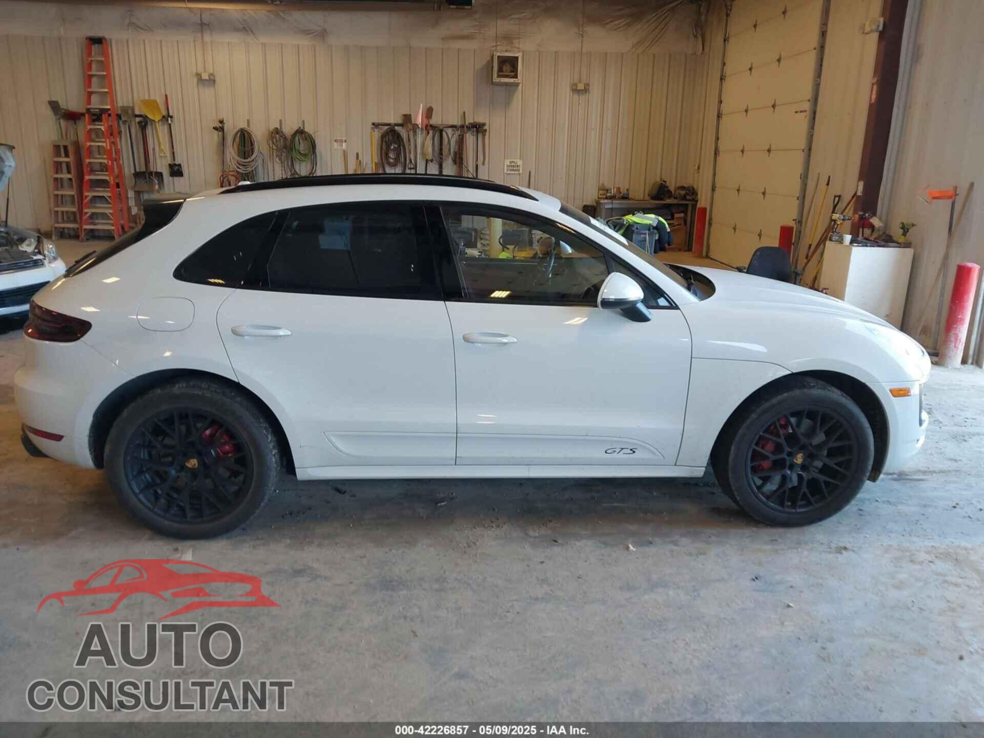 PORSCHE MACAN 2017 - WP1AG2A59HLB50199