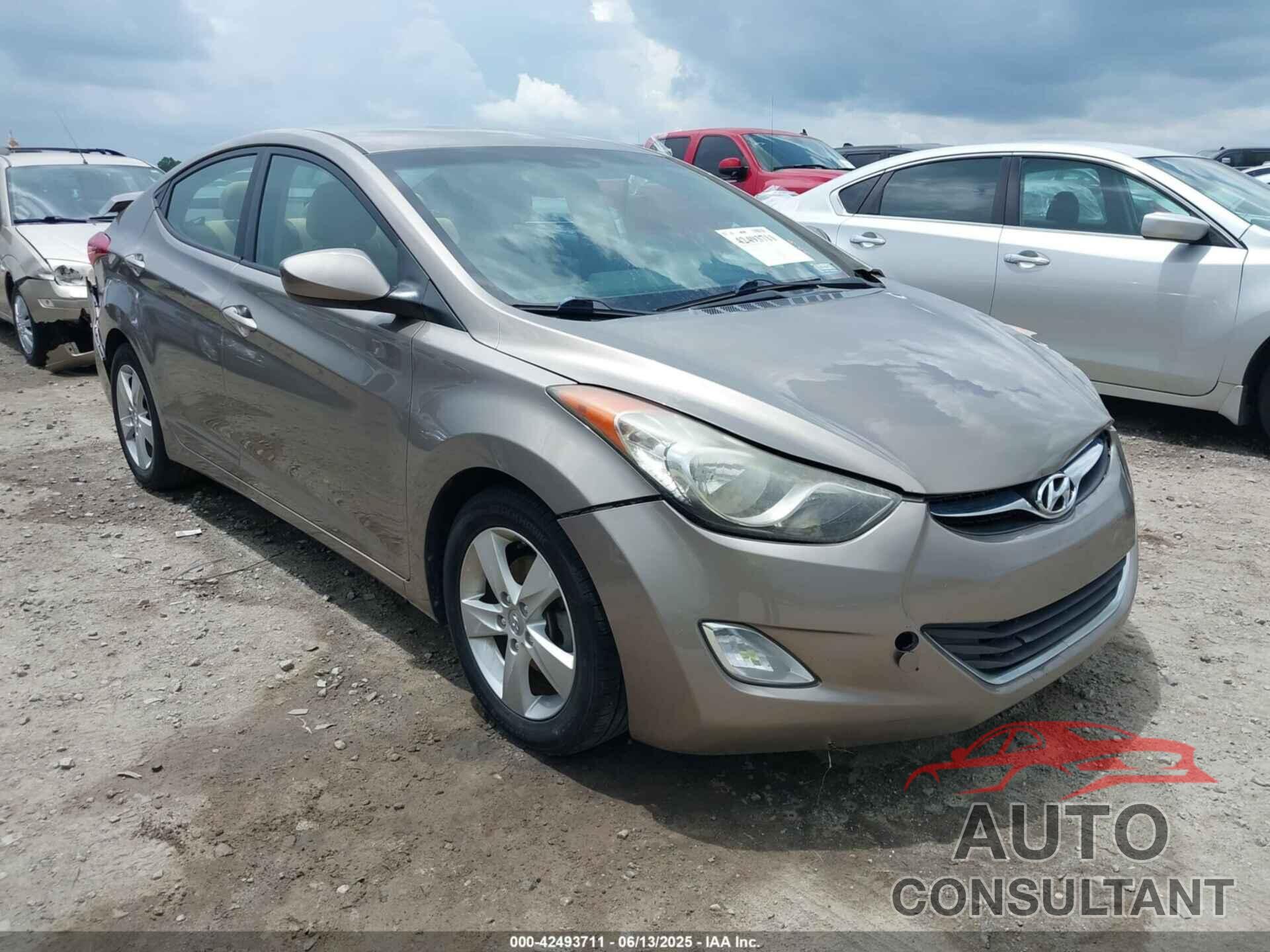 HYUNDAI ELANTRA 2013 - 5NPDH4AE8DH389393
