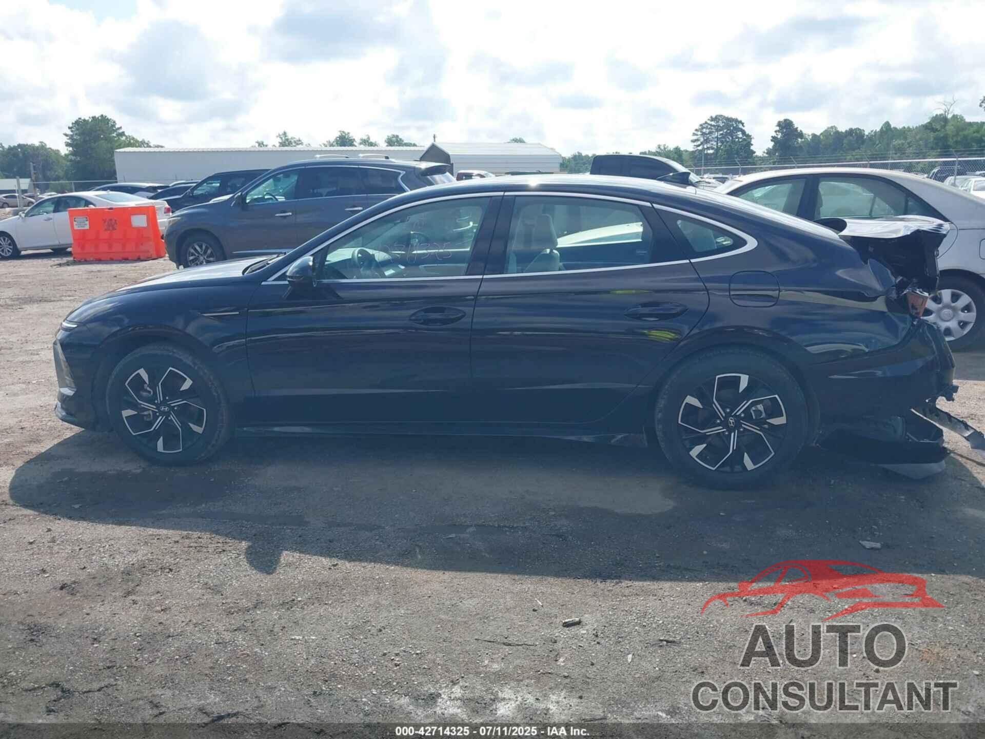 HYUNDAI SONATA 2024 - KMHL64JA5RA380367