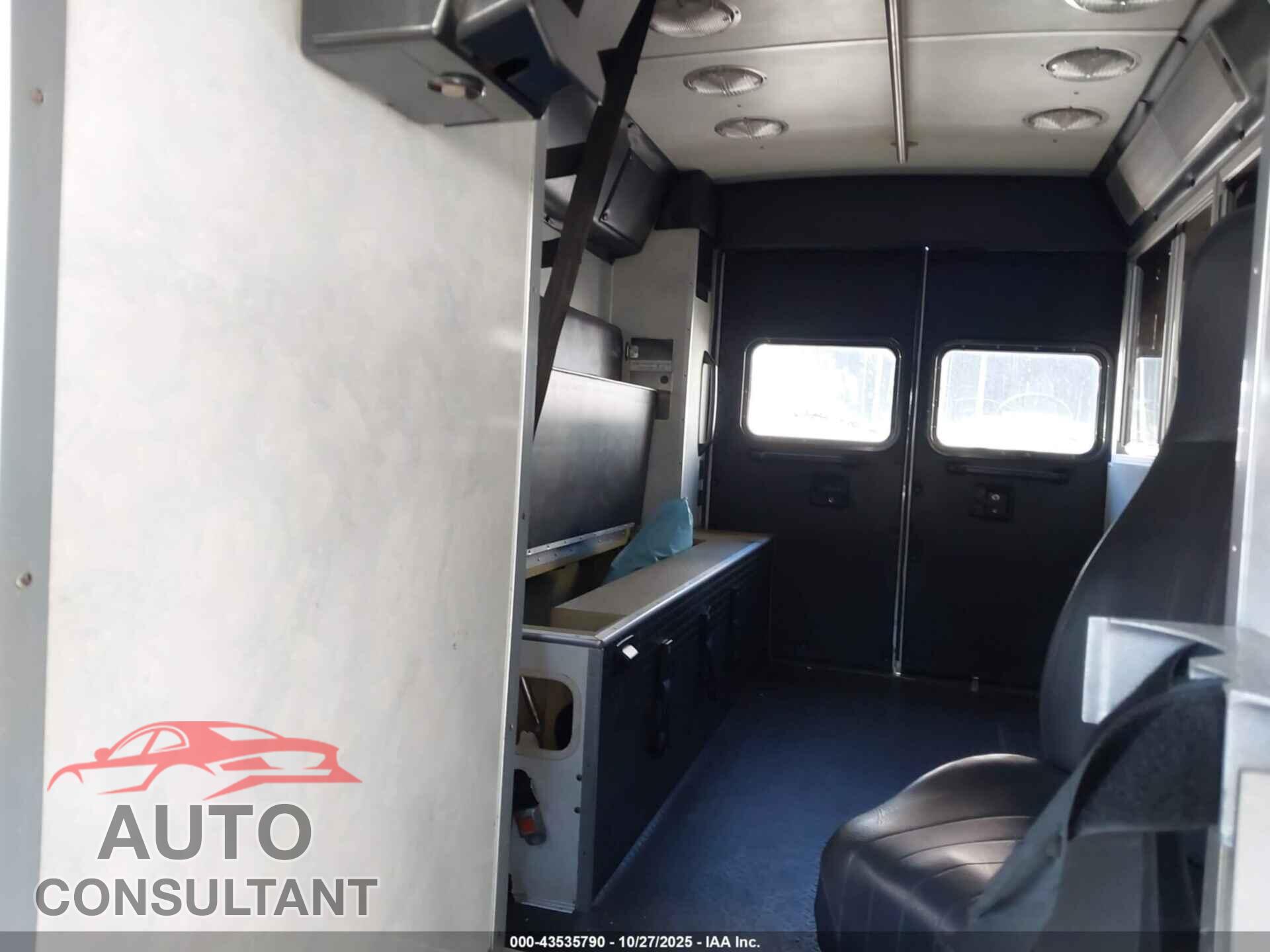 FORD E-350 CUTAWAY 2015 - 1FDWE3FS3FDA26787